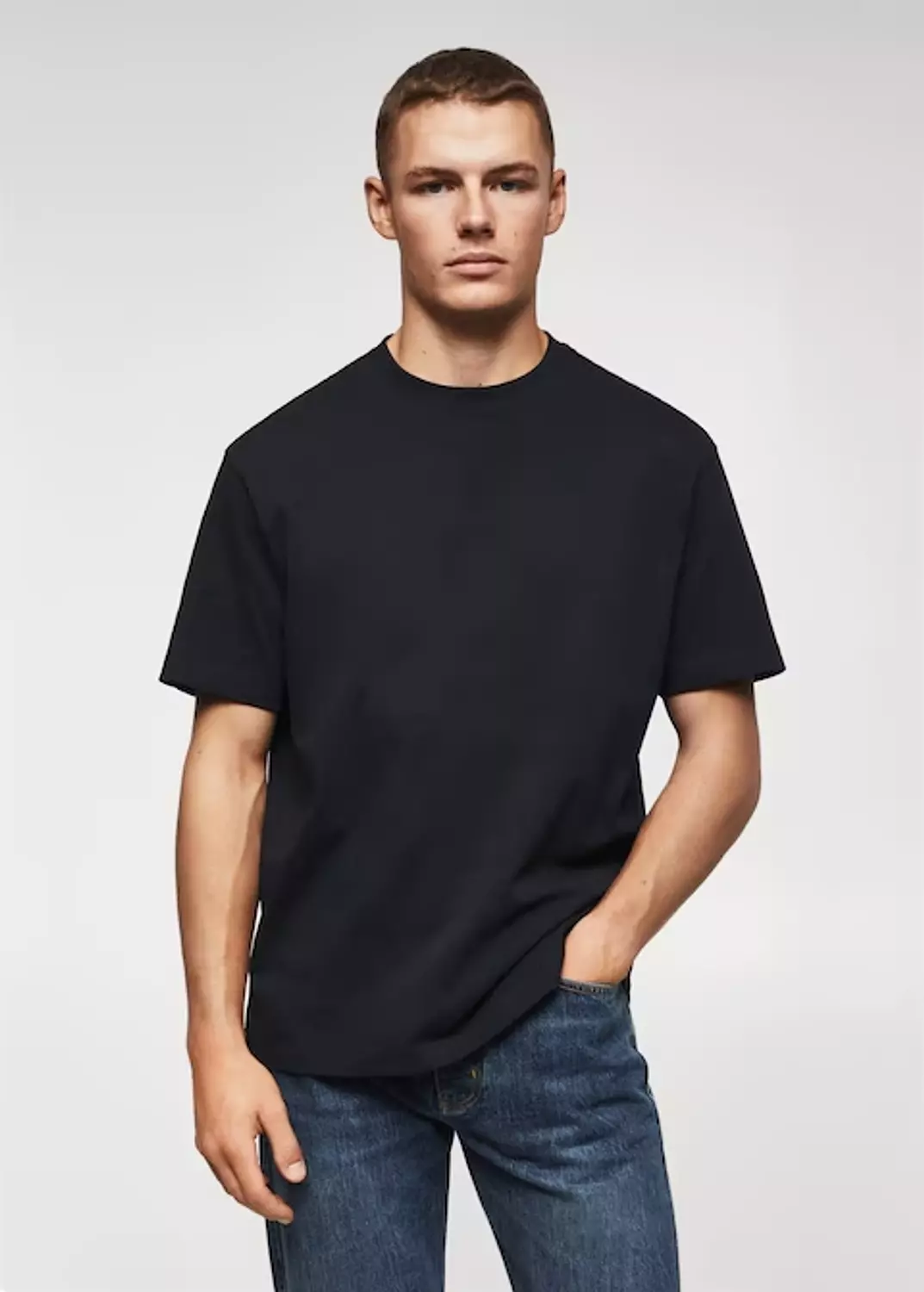 basic round neck hover image