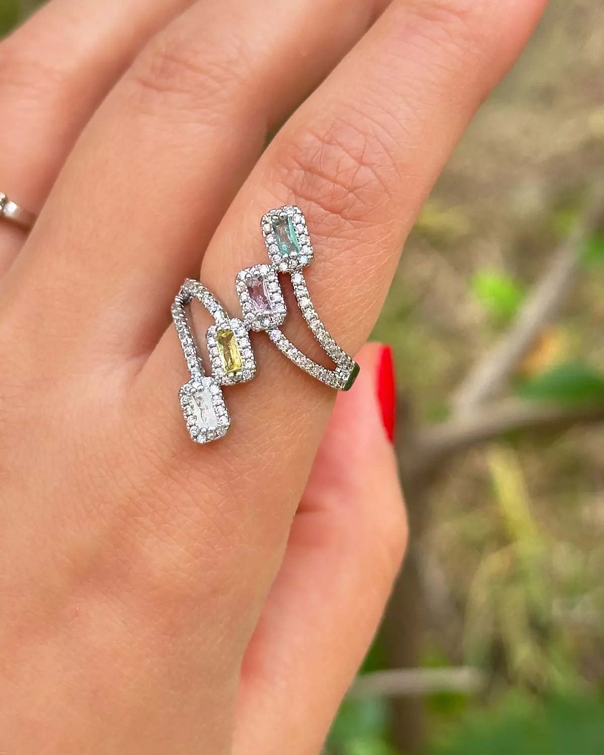Four Rhinestone Ring  2