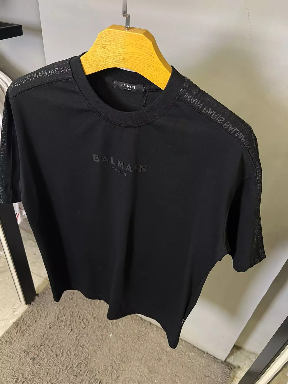 BALMAIN TSHIRT / 1472 8