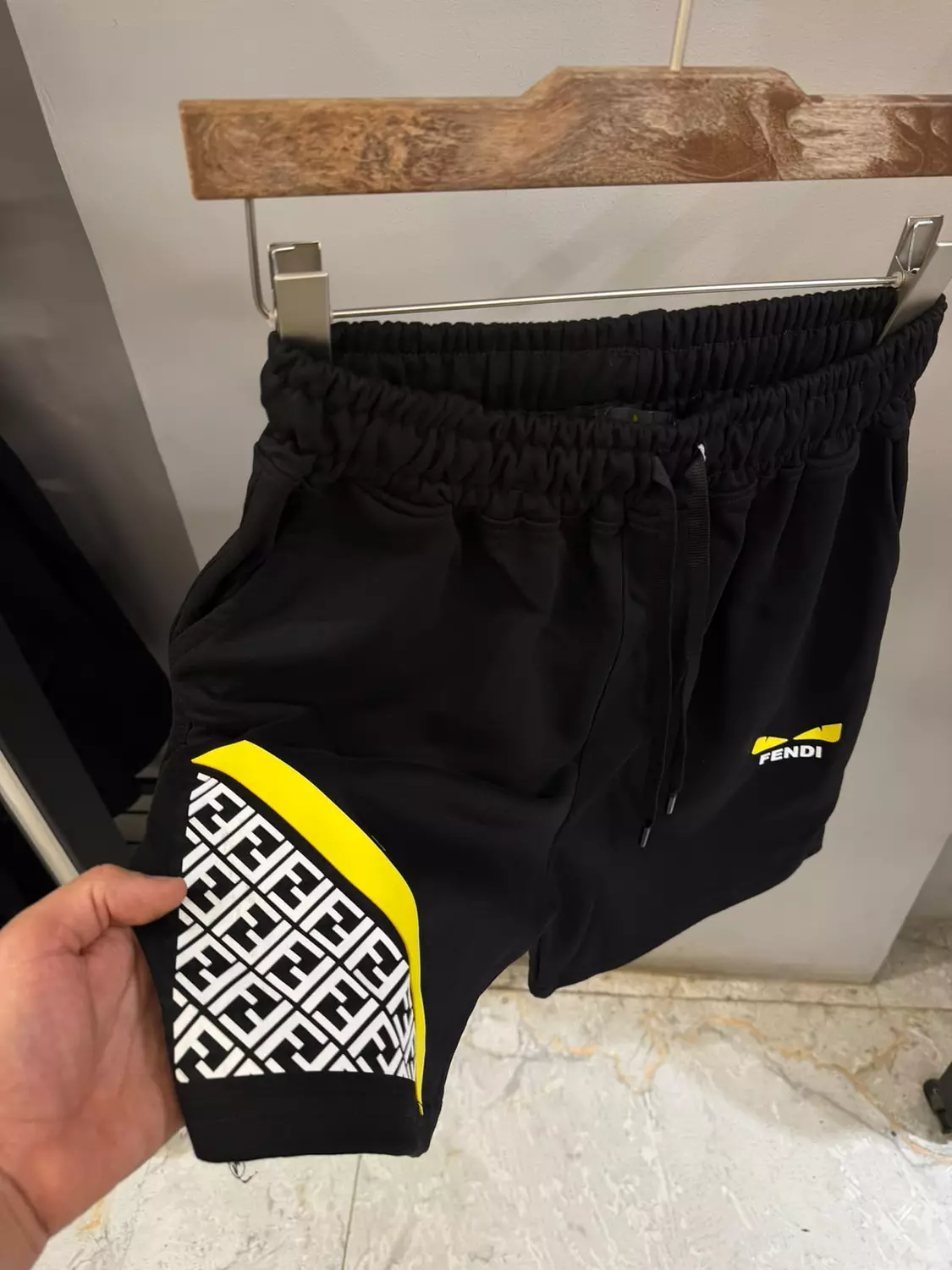 FENDI SHORT \ 2357 3