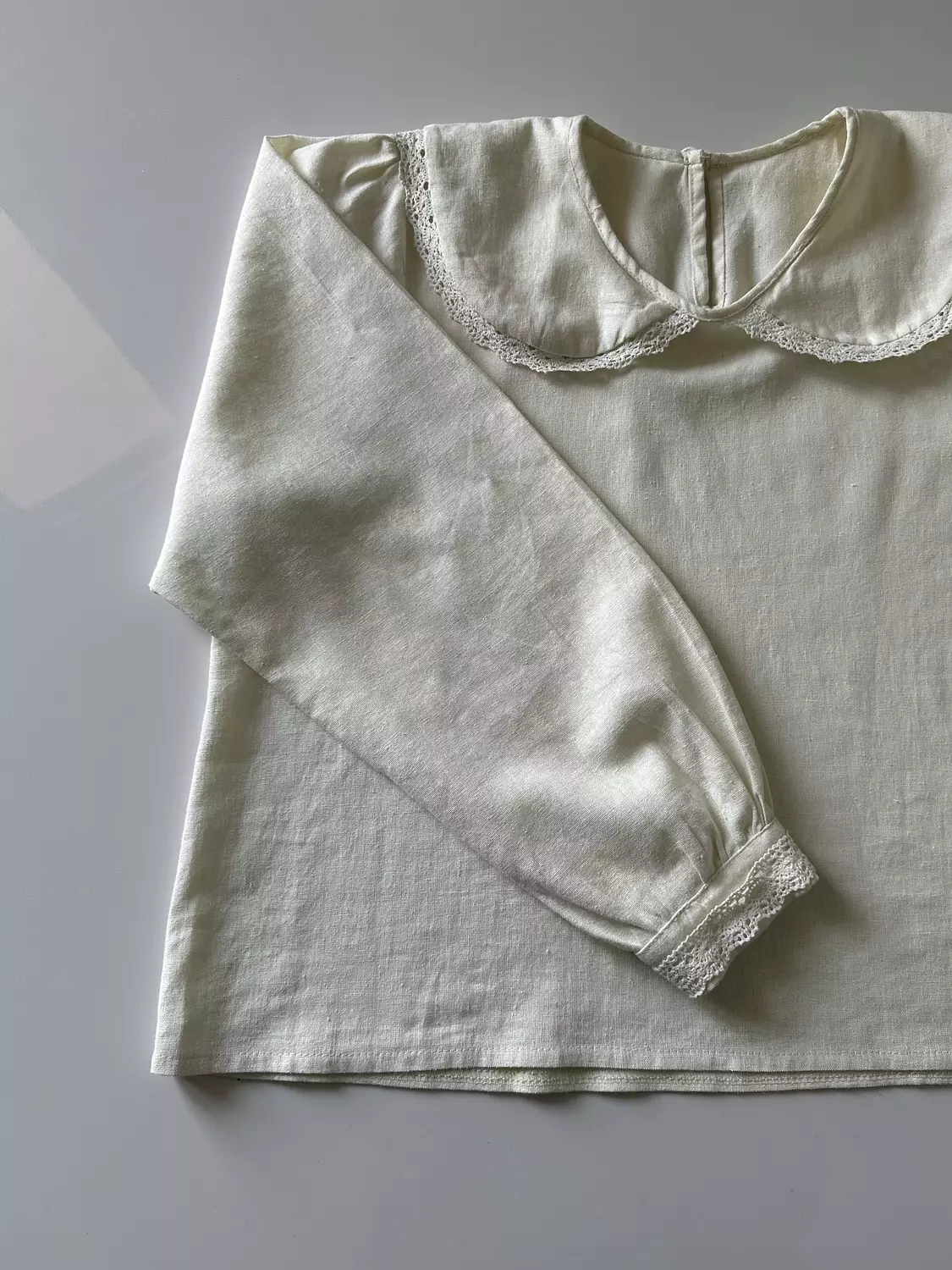 Off white linen blouse (T)  9
