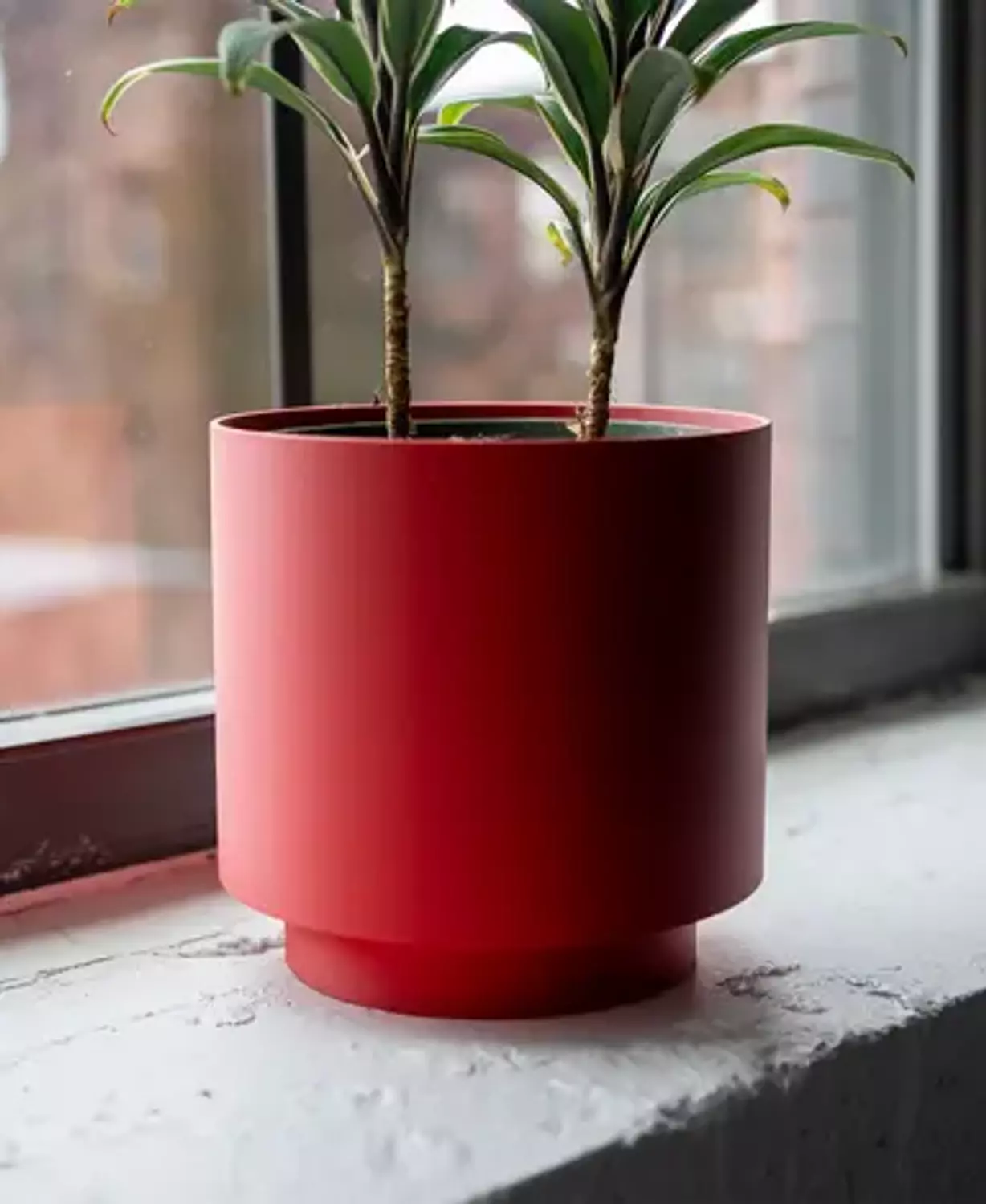 The Harlow - Planter with Hidden Drip Tray image