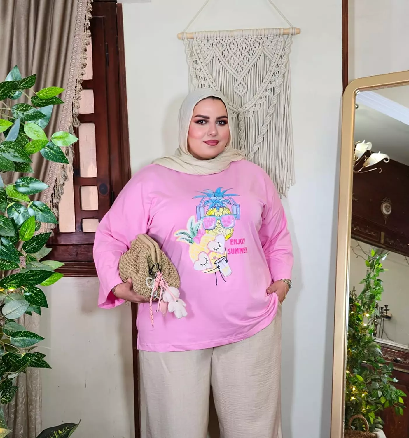 The go to tshirt (pink) hover image