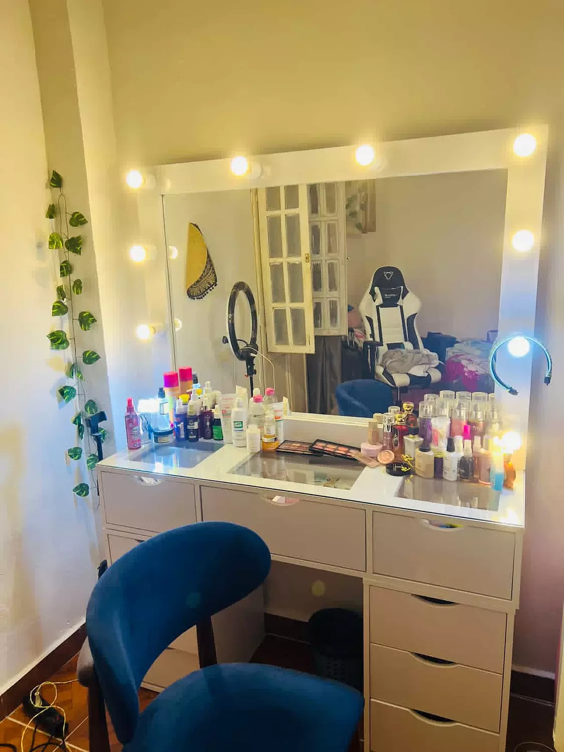 Vanity with mirror 9 drawers  2