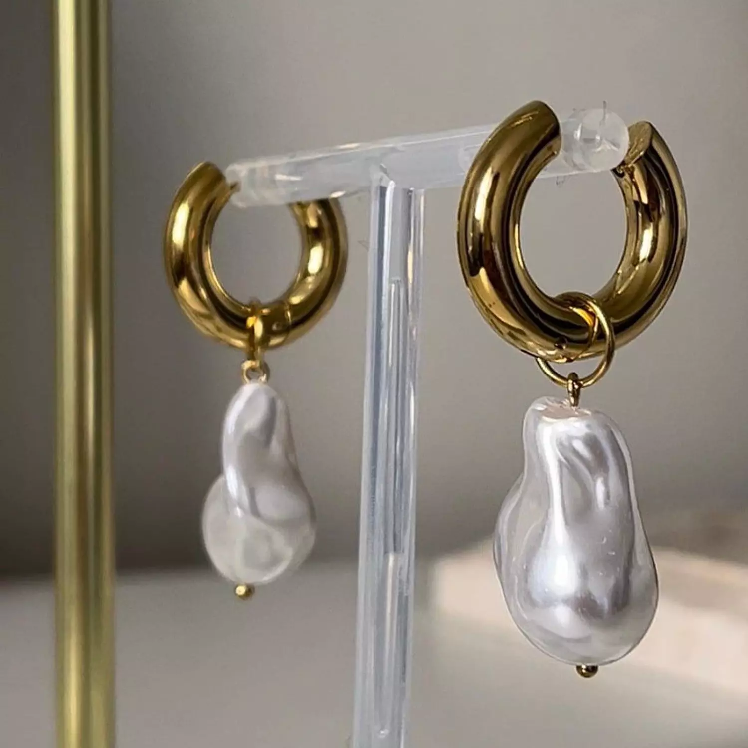 Chunky Pearl Earrings image