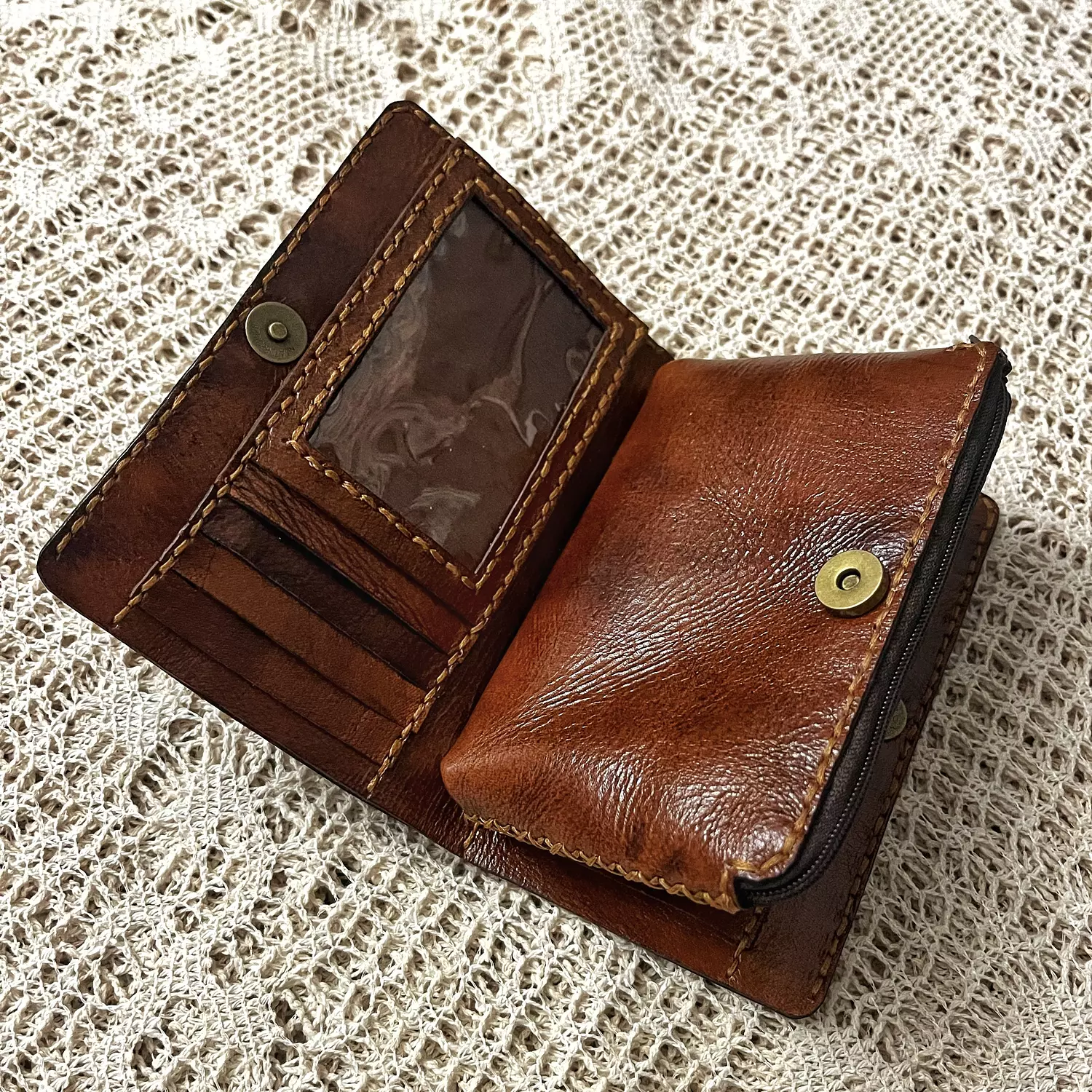 Art Nouveau bloom medium leather wallet 4