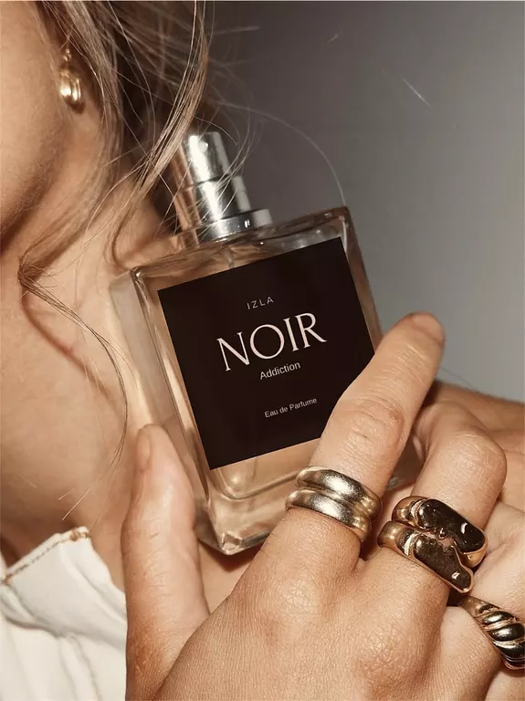 <p><br><strong>NOIR ADDICATIO<span style="color: #000000ff">N ⇒</span></strong></p><hr><p></p>
