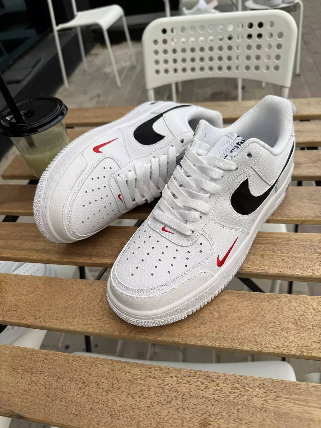 Nike Air Force 1 Low 07 LV8 2