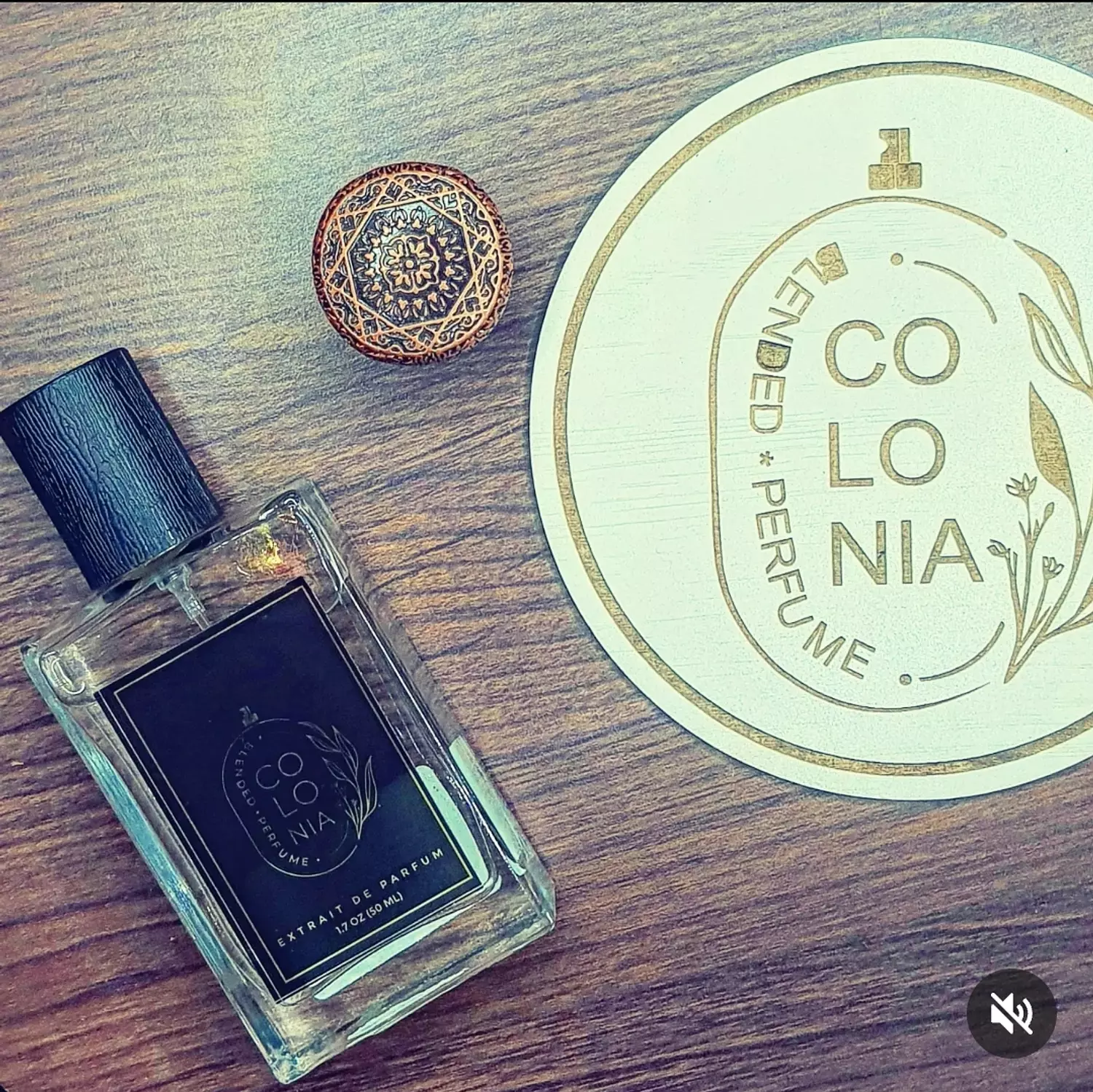 Look Up Colonia (لوك أب - من إصدارات كولونيا الحصرية) عطر للرجال 1