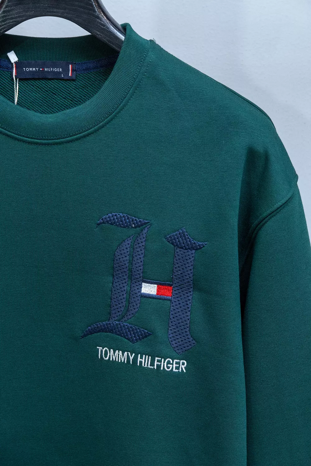 TOMMY HILFIGER SWEATSHIRT 6