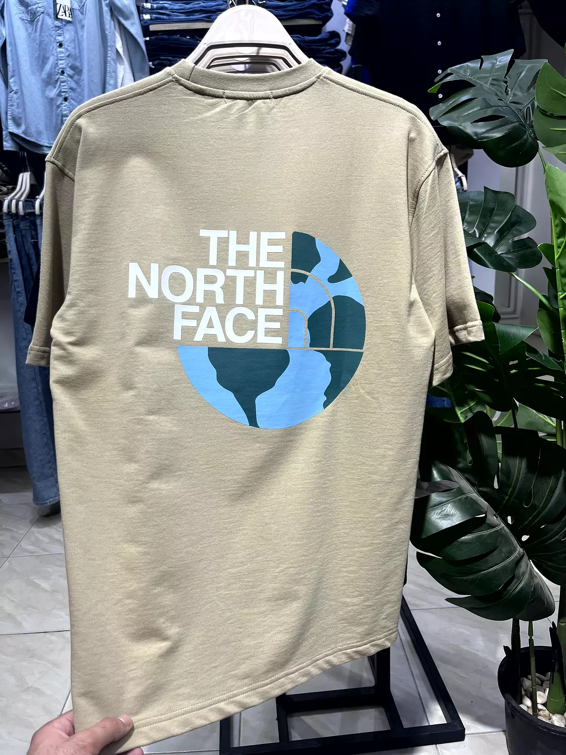 northface mirror 1 4