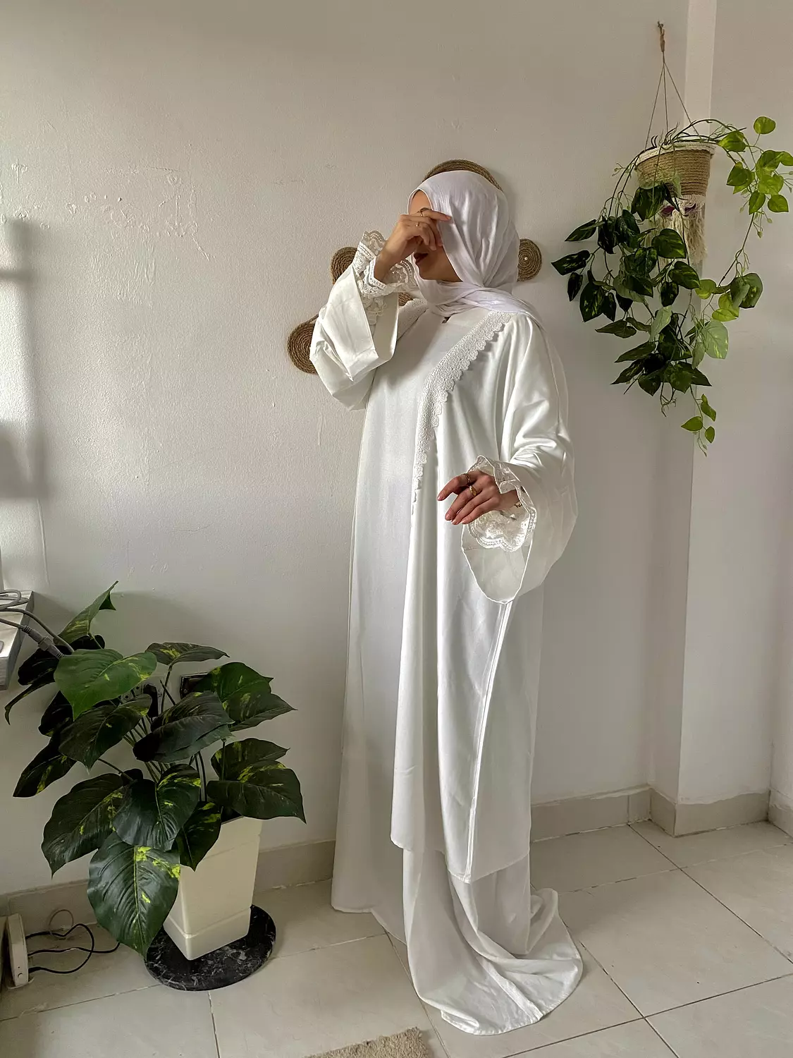 kofttan with Embroidered ribbon and Basic Abaya 2