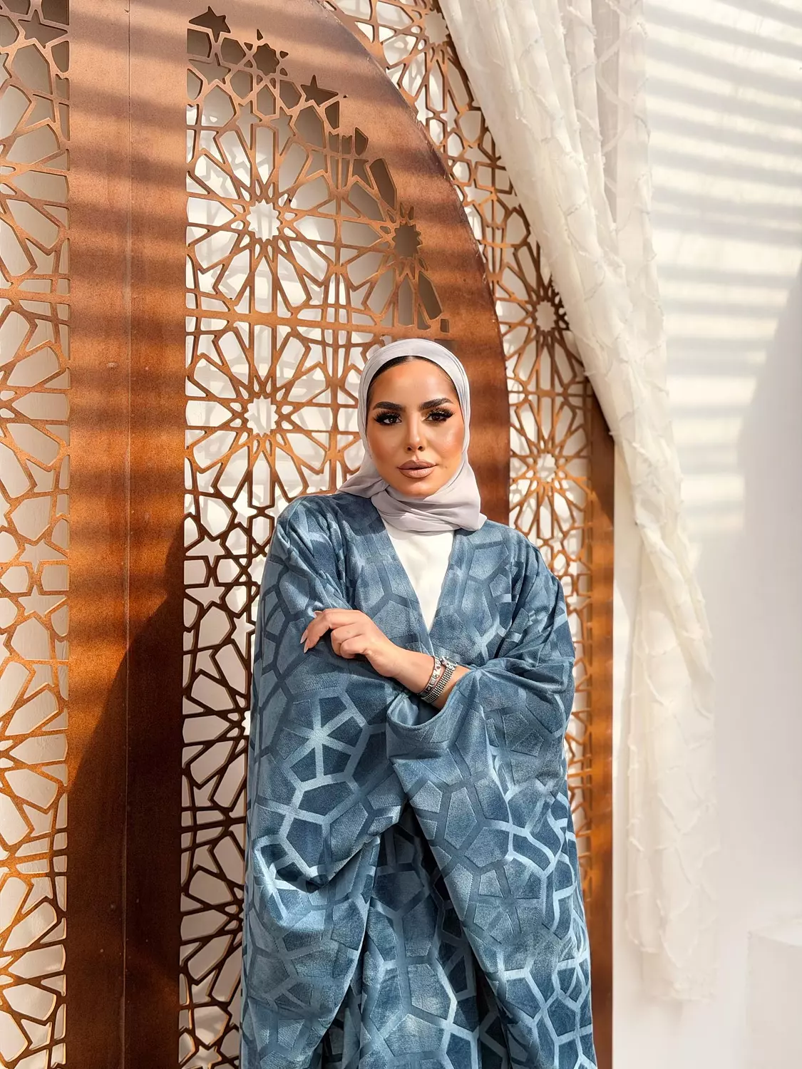 Layal Al-Bahr (Midnight Teal) 6