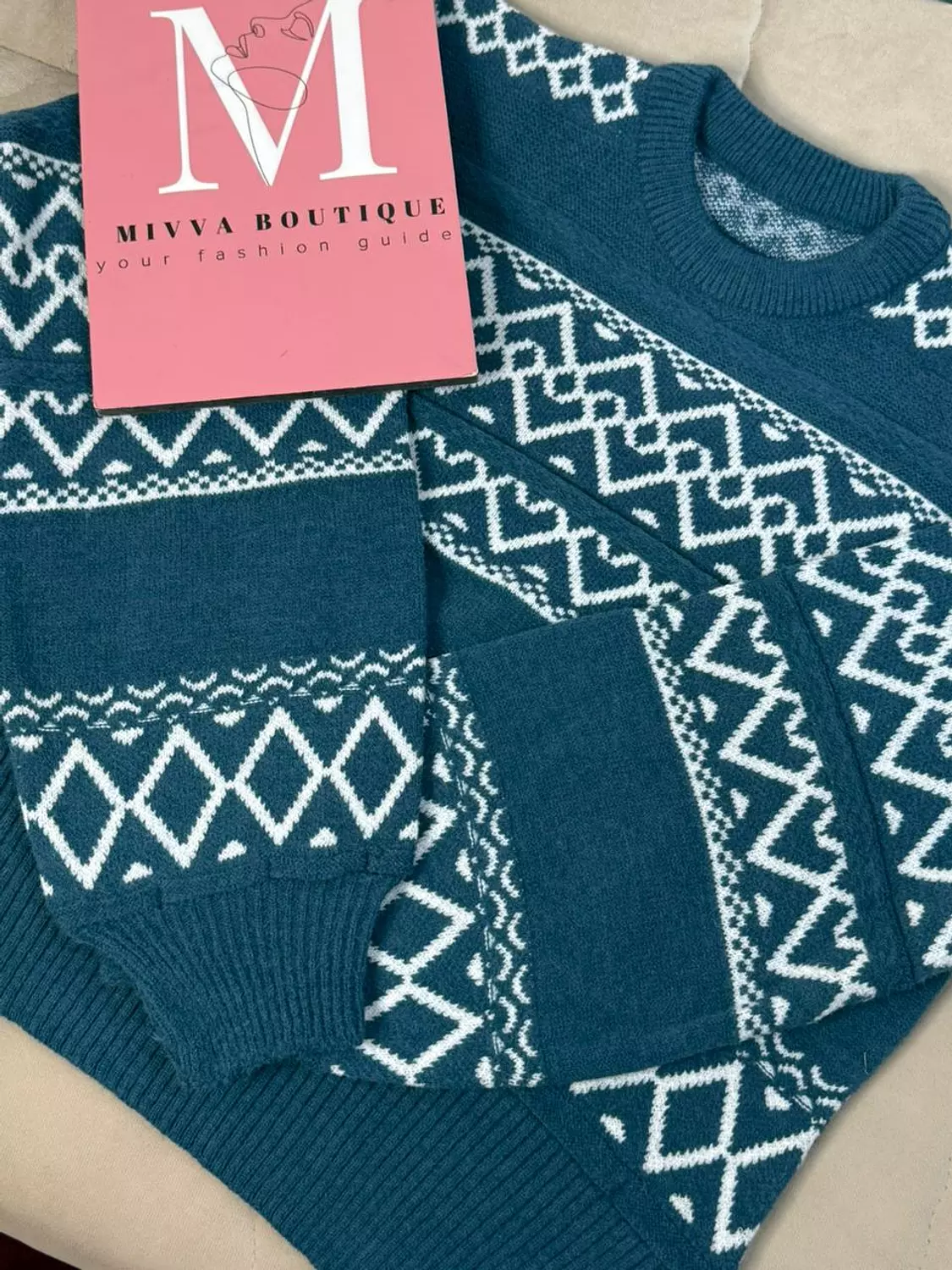 Printed sweater 8