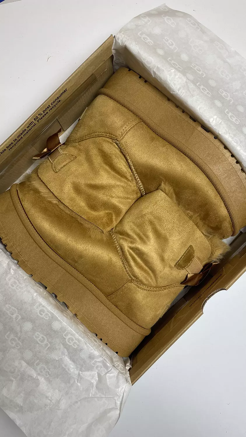 Ugg Mini Bailey Bow in Camel hover image