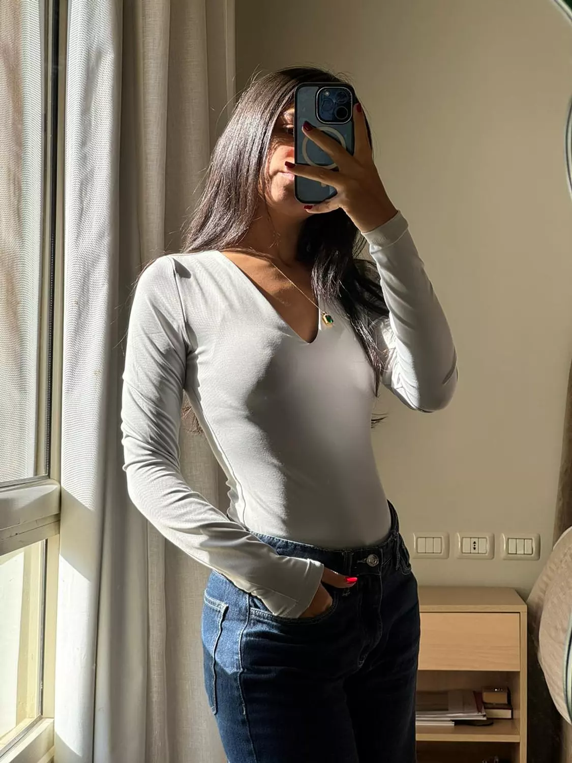 V-NECK LONG SLEEVE  12