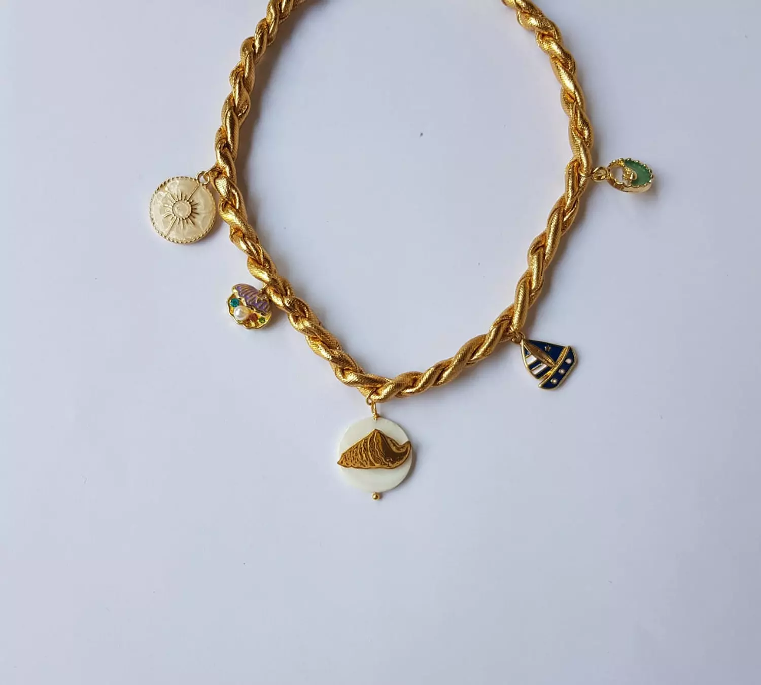 necklace with many pendant image