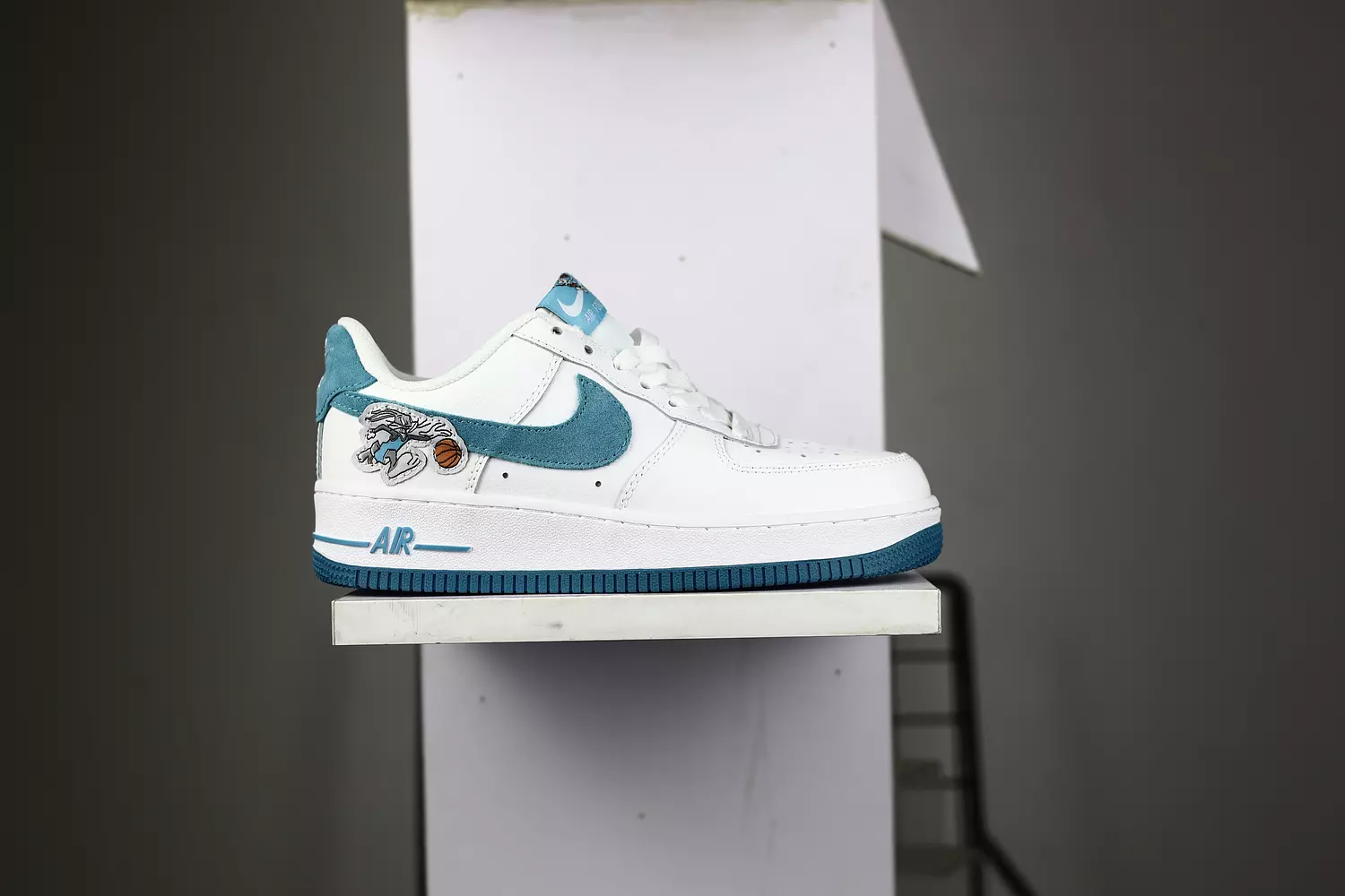 Nike Air Force 1 "07 LOW" 3