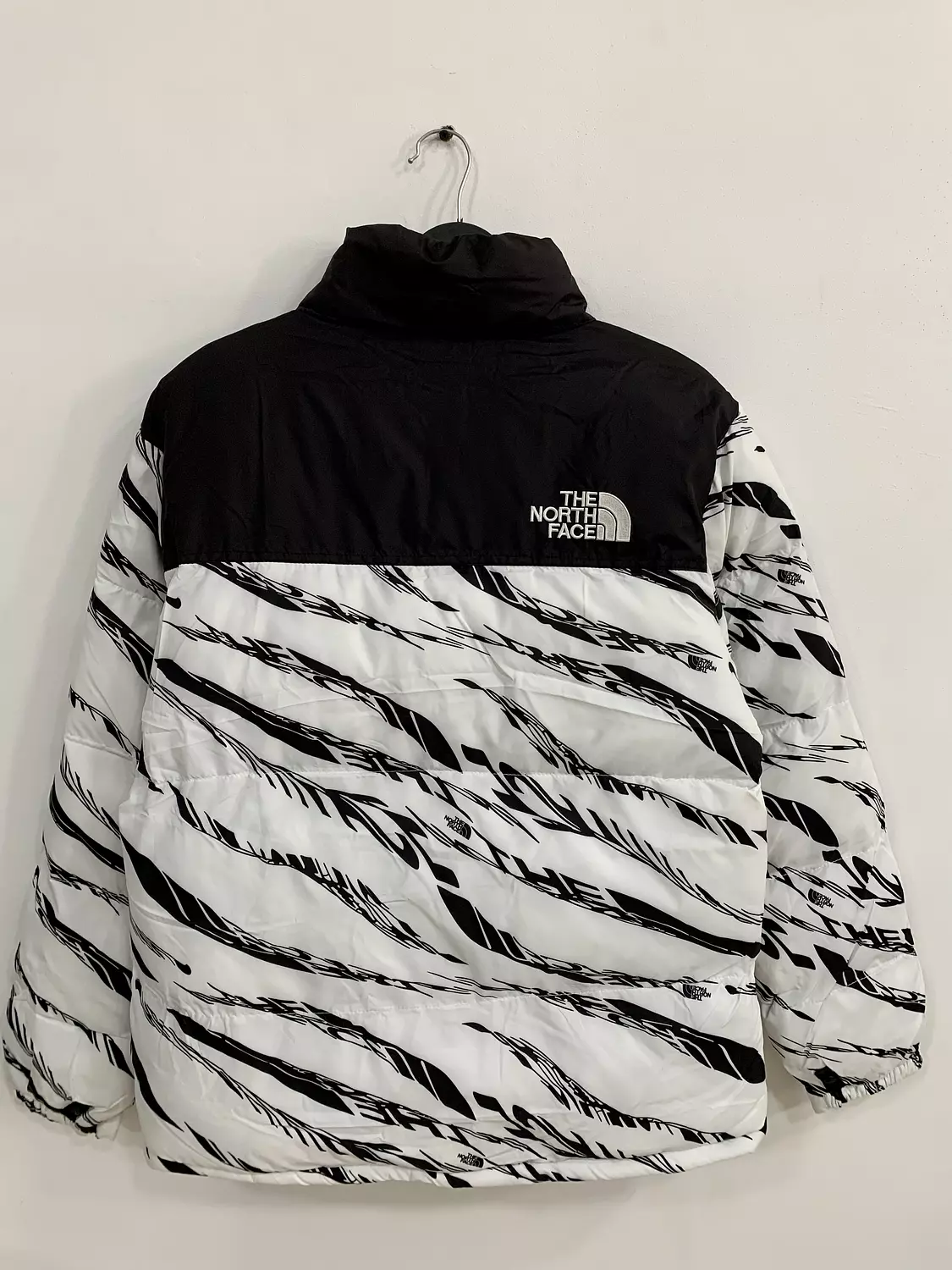  North Face Puffer Jacket with head Cover 2