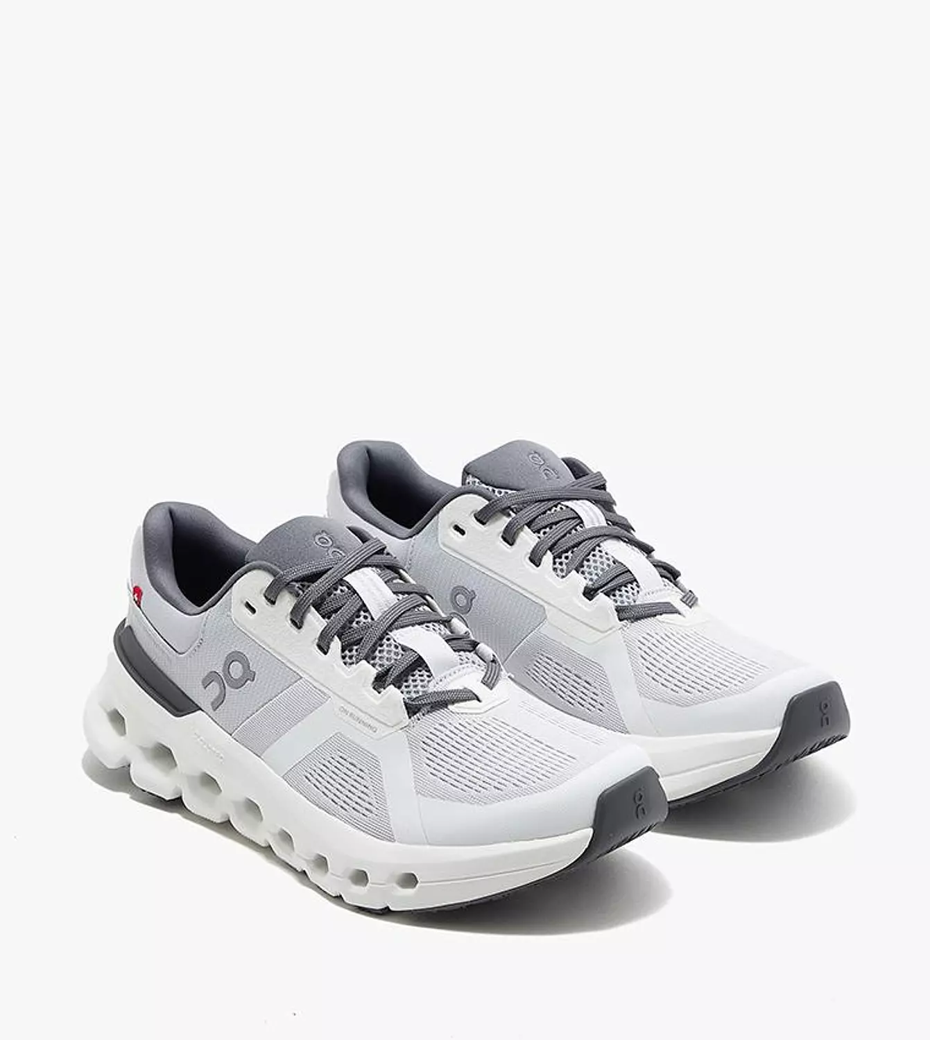 ON CLOUD RUNNING SHOES 