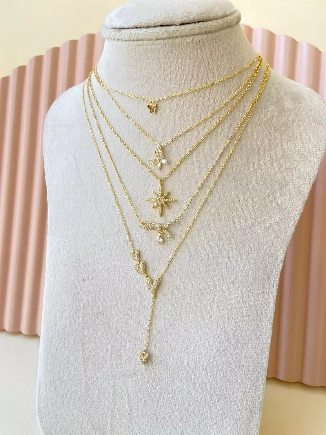 Floria Necklaces image