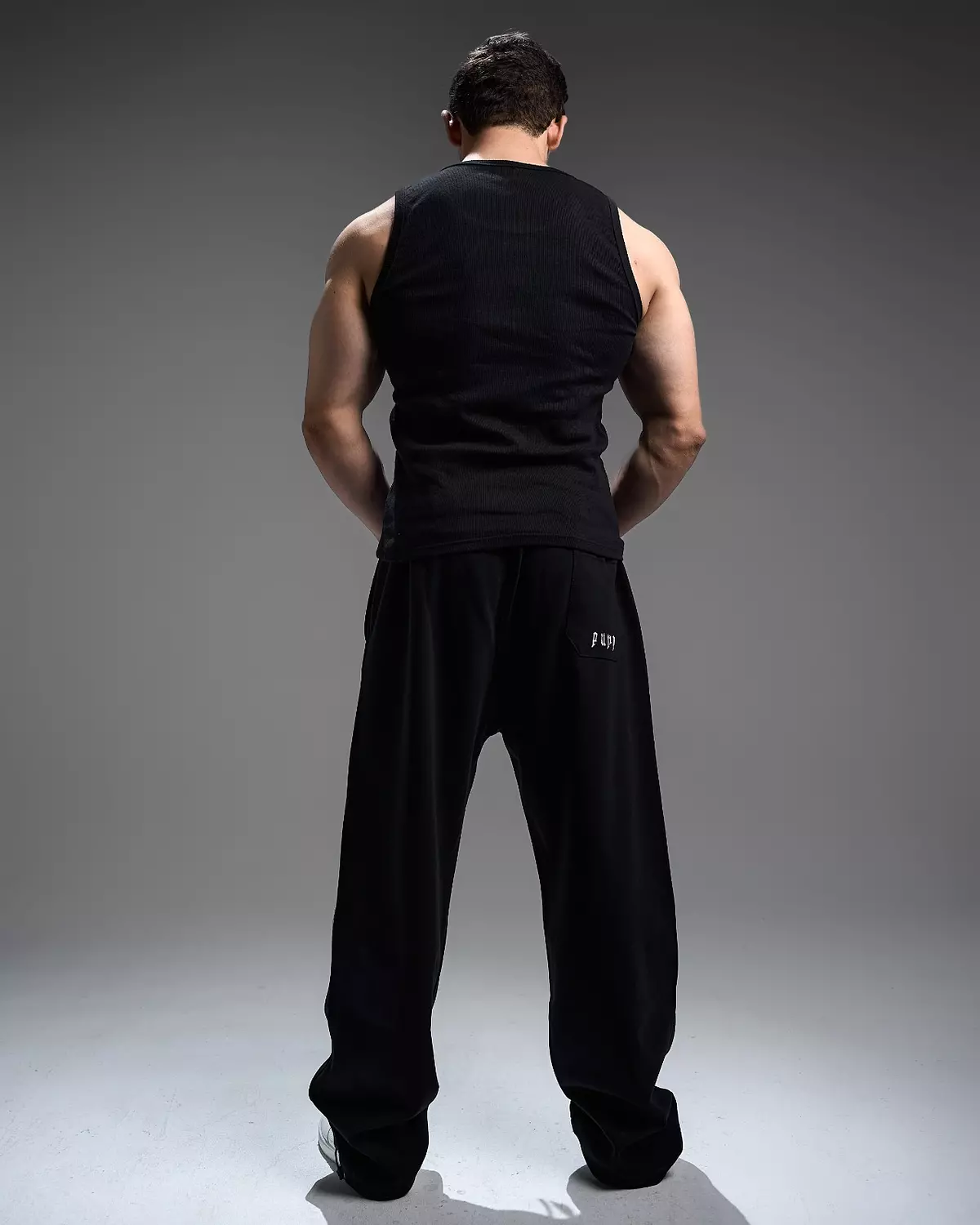 CLASSIC BAGGY SWEATS- black 10
