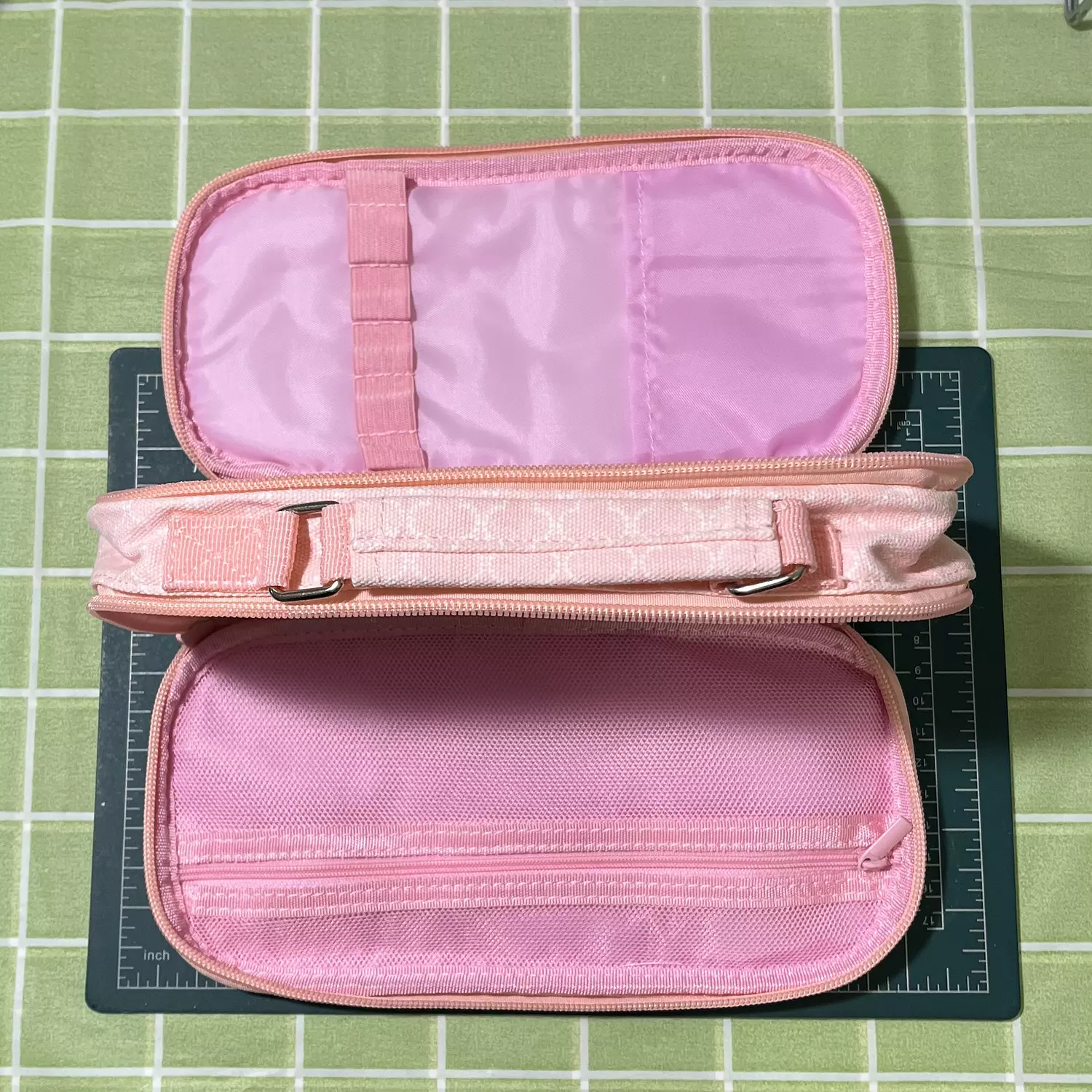 Huge pink pencilcase  2