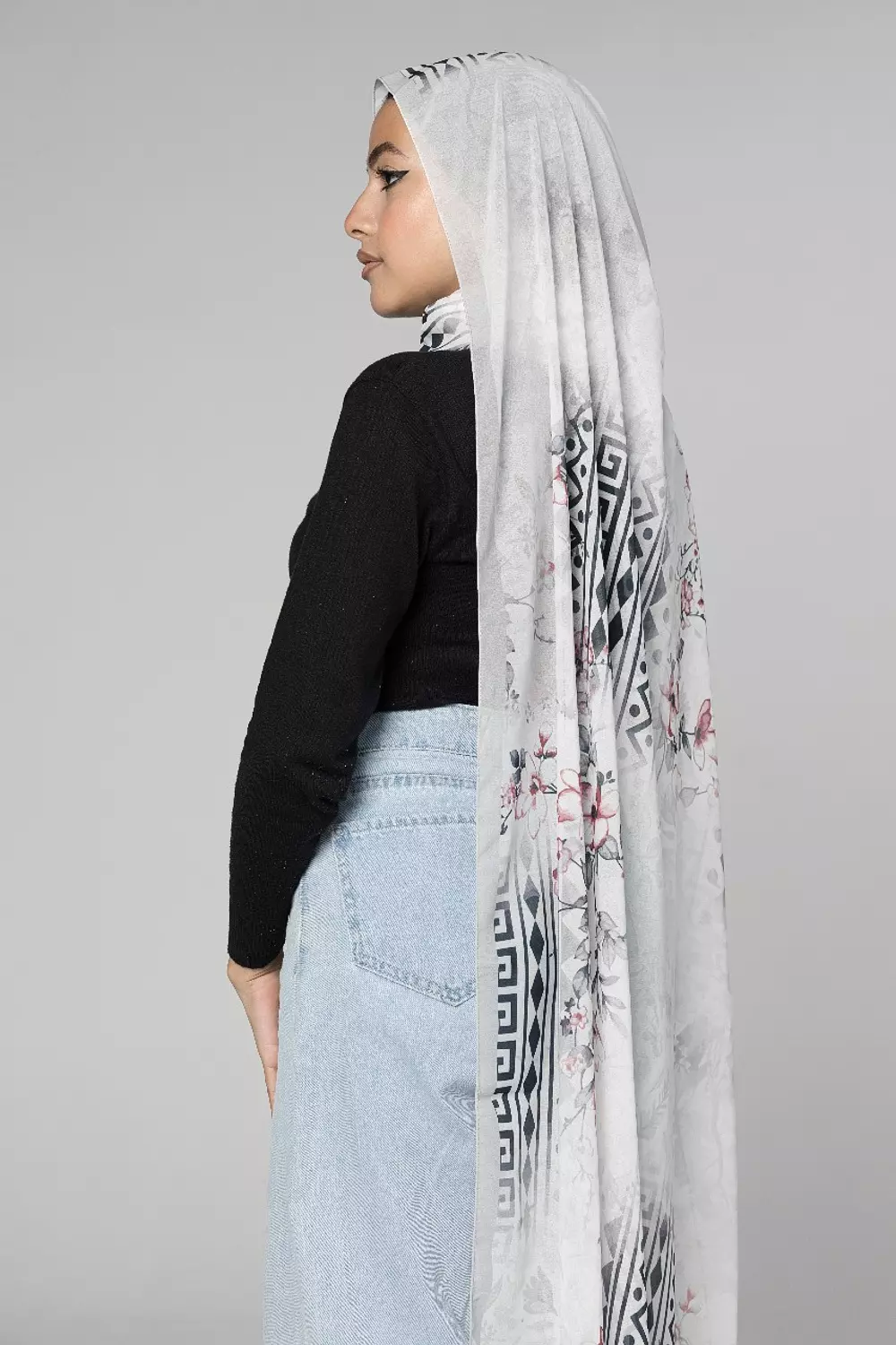 Zahya 4