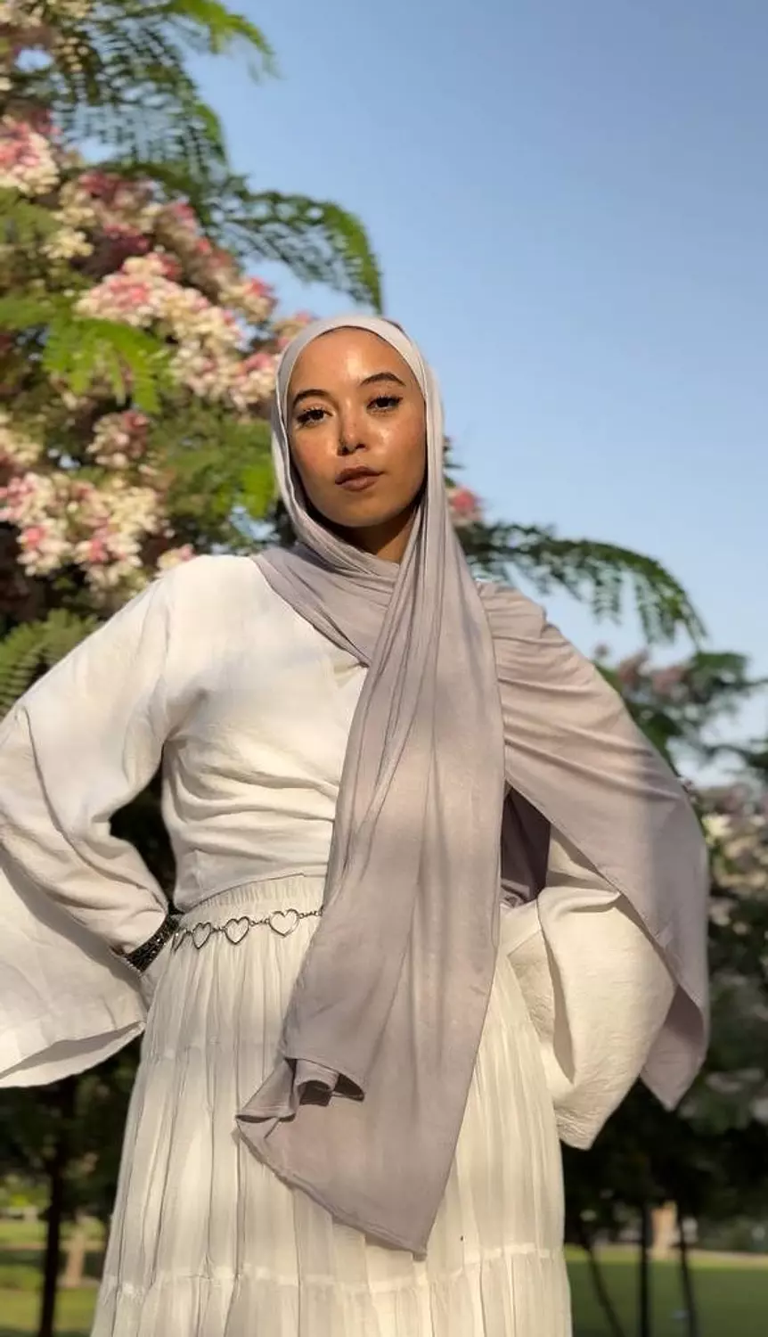 light gray - jel with bandana image