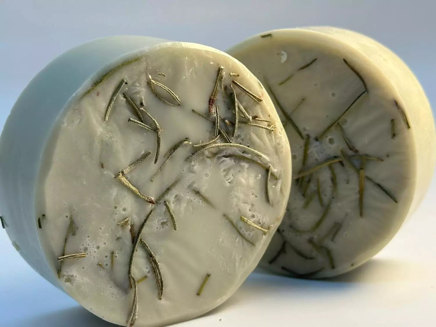 Rosemary vanilla shampoo bar image