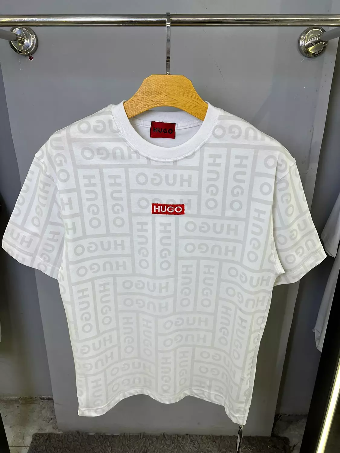 HUGO BOSS TSHIRT / 1376 3