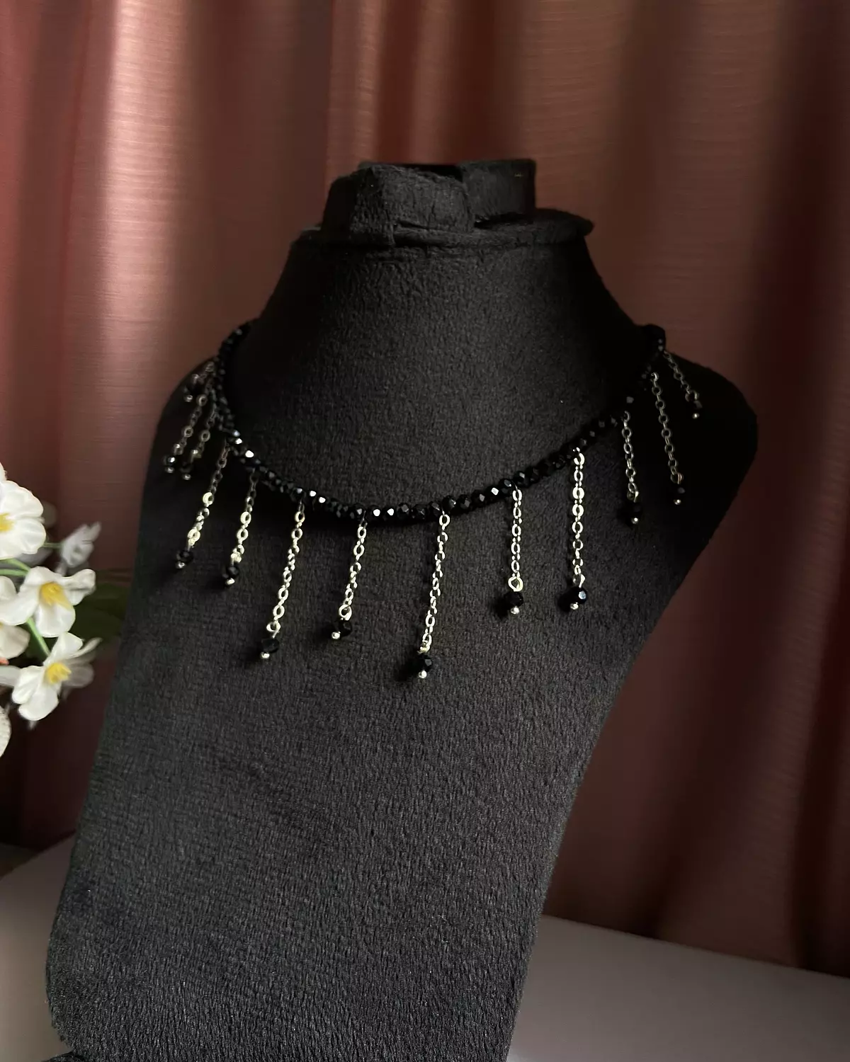 2 black necklaces , black crystal with white pearls ✨ 3
