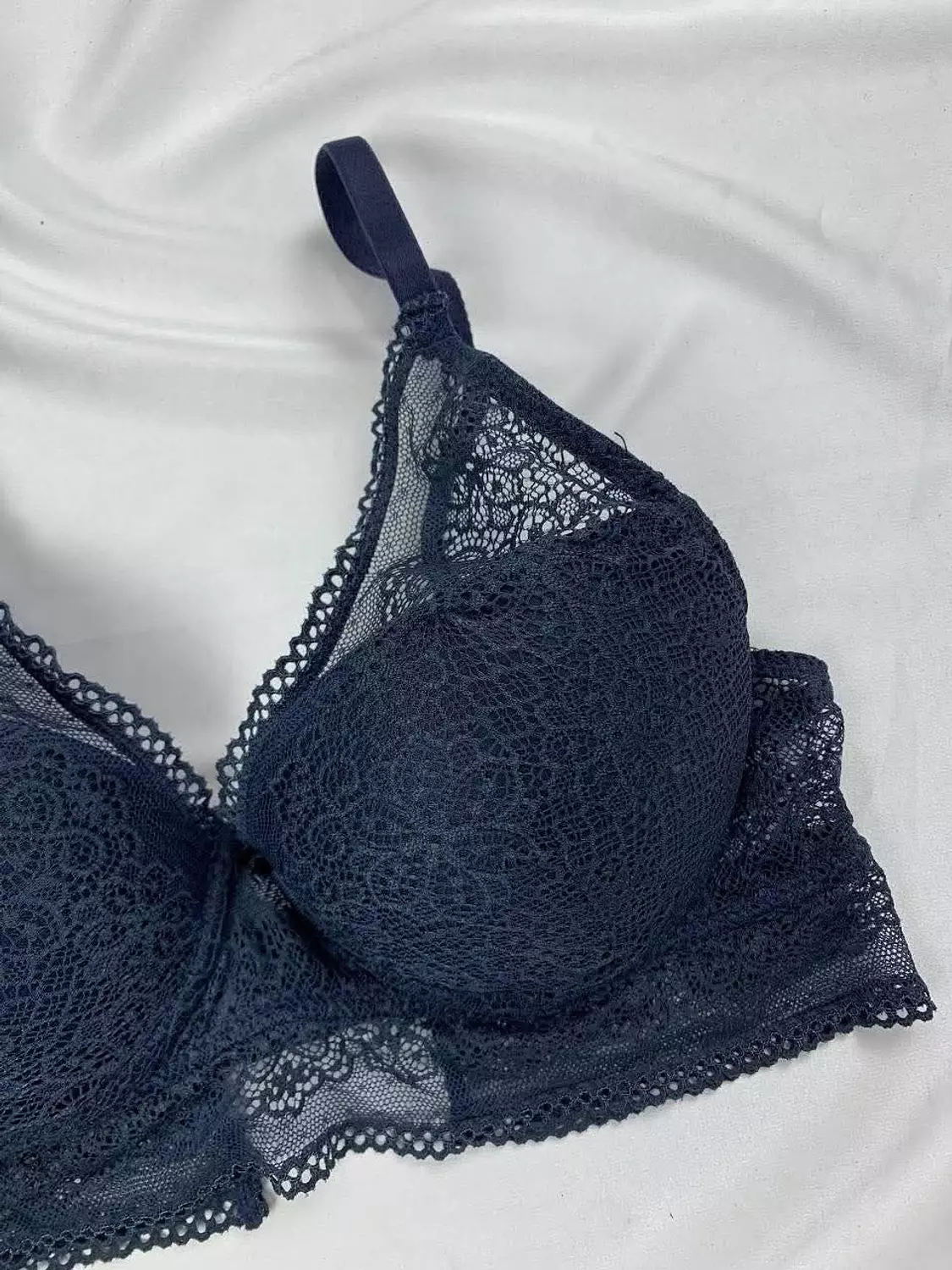 Light push up bra from censored   For 285 le 1