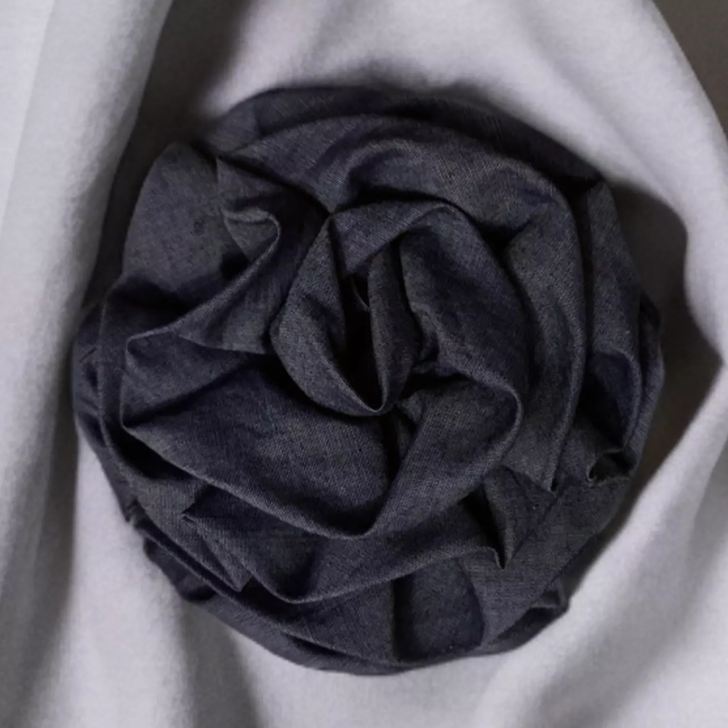 Jeans brosh image