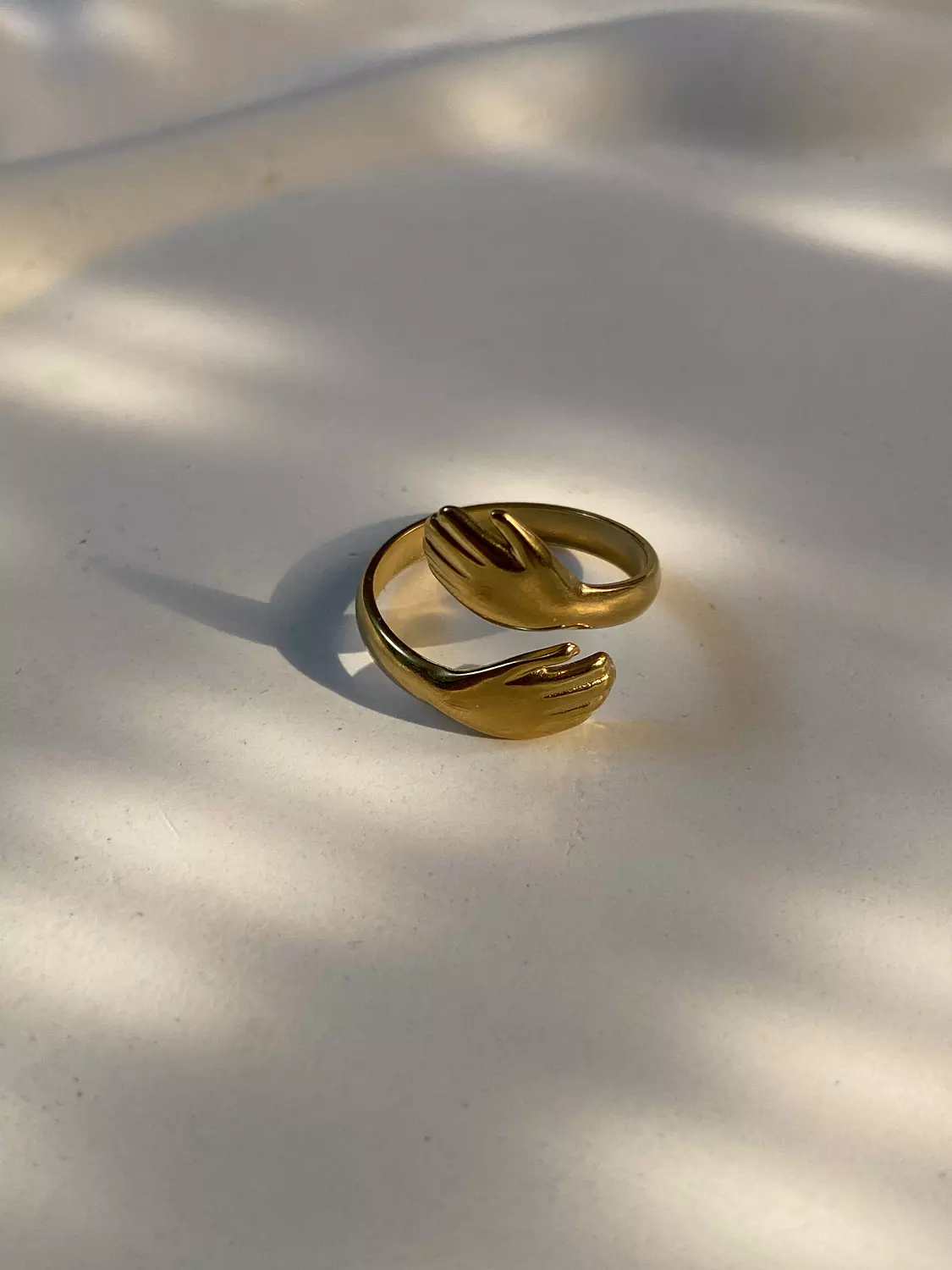 Huggie Ring image