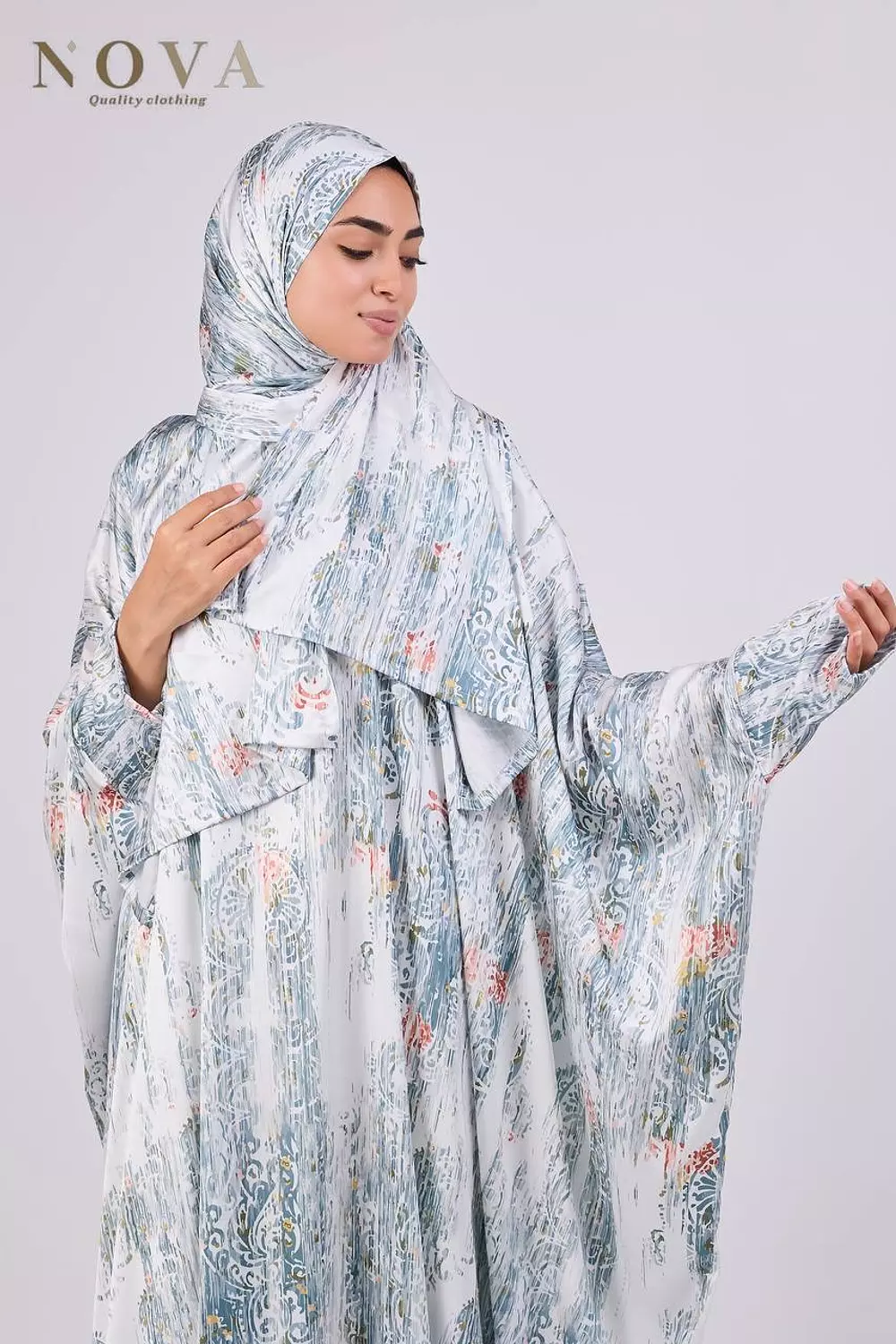 Aura floral Butterfly Satin 2