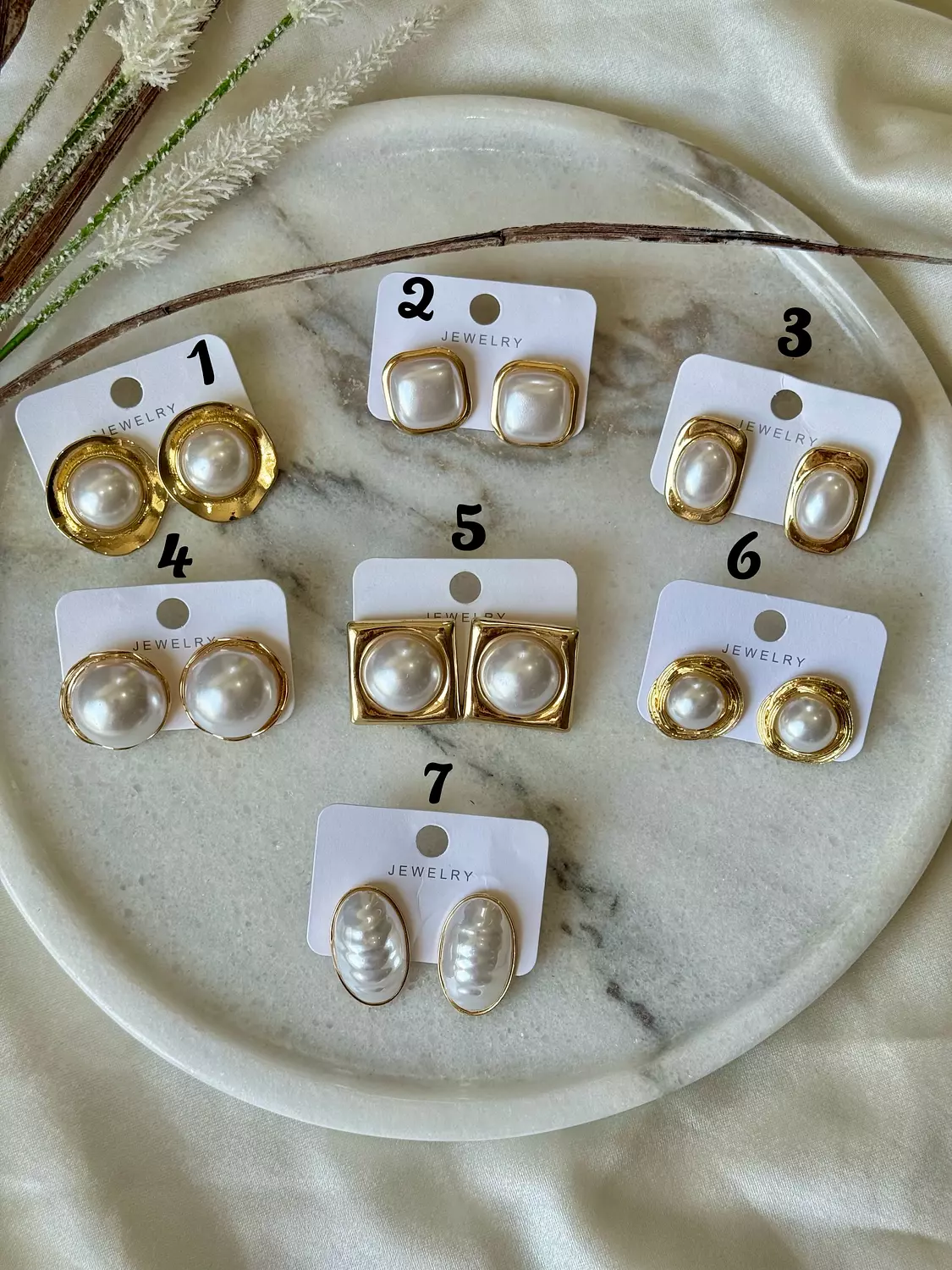 Gold 152 image