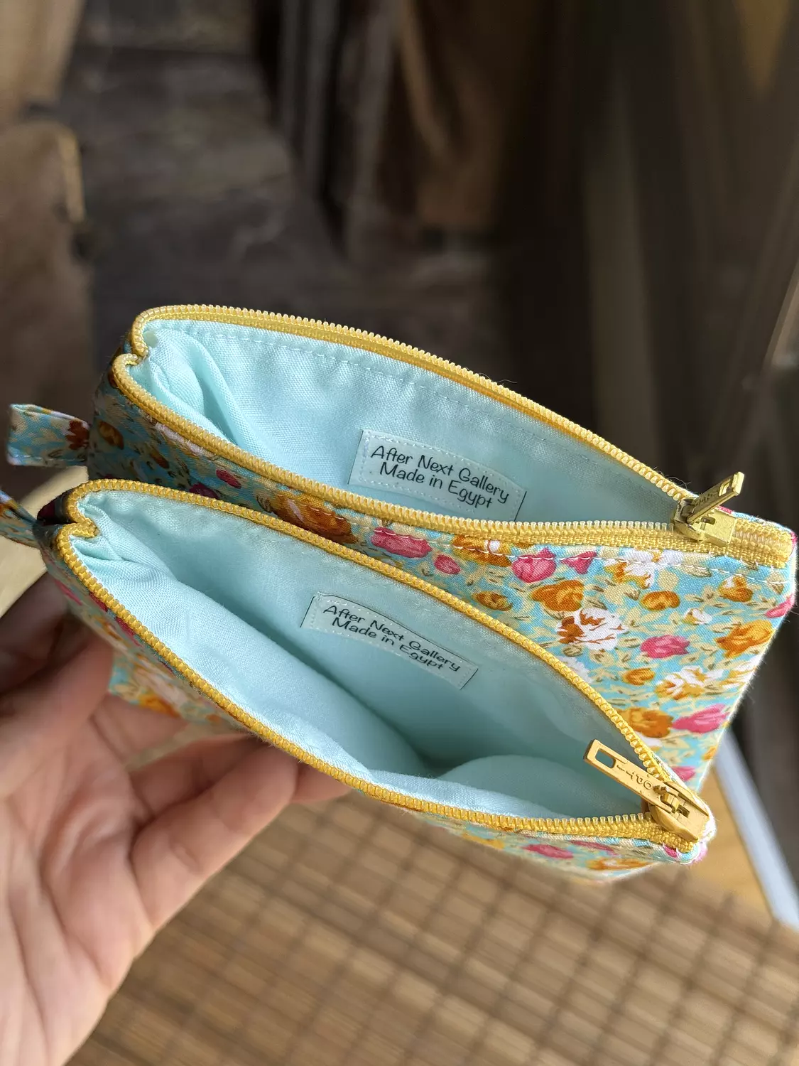 Tiny Flowers Keychain Wallet  1