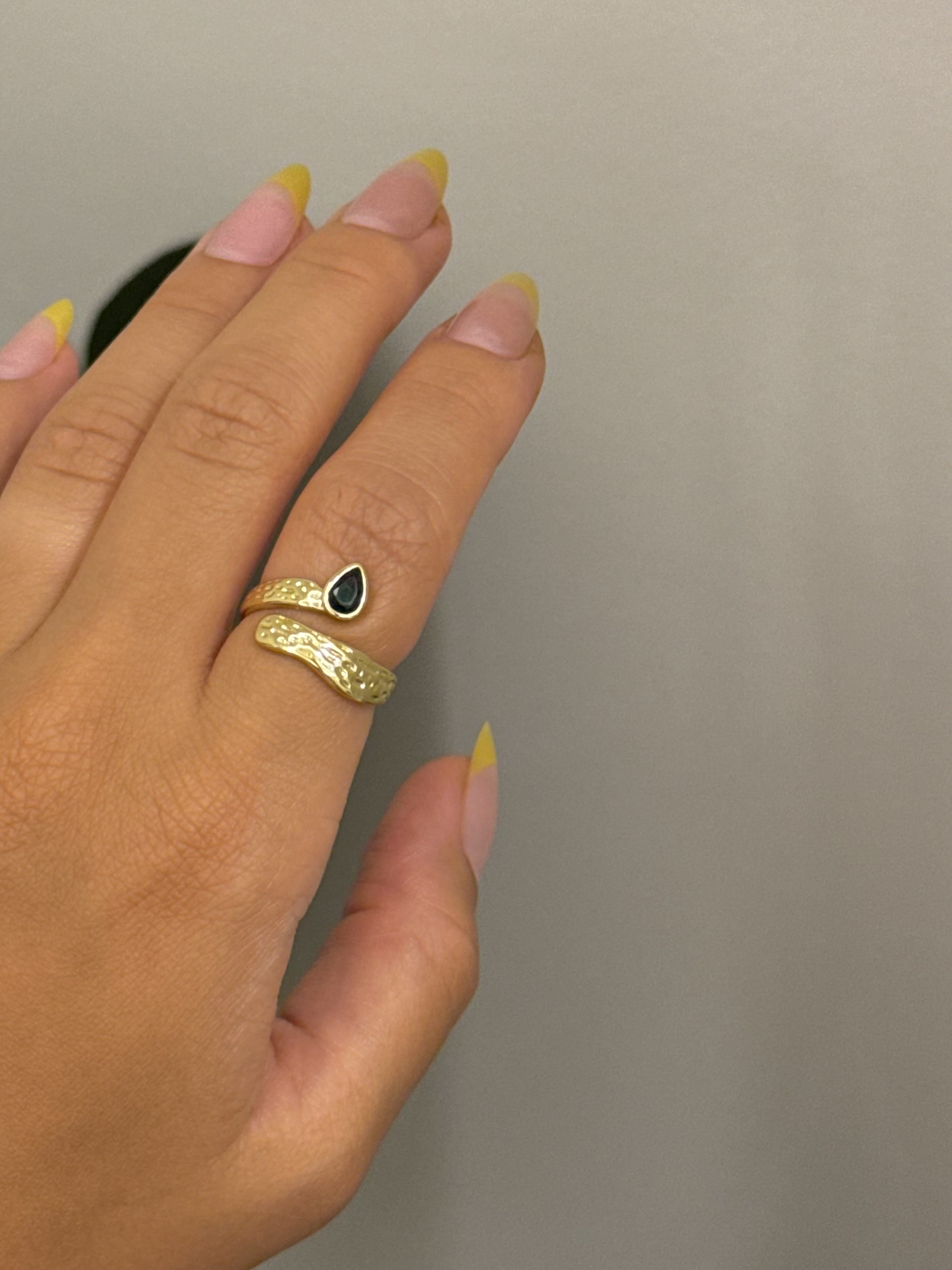 Green snake ring  image
