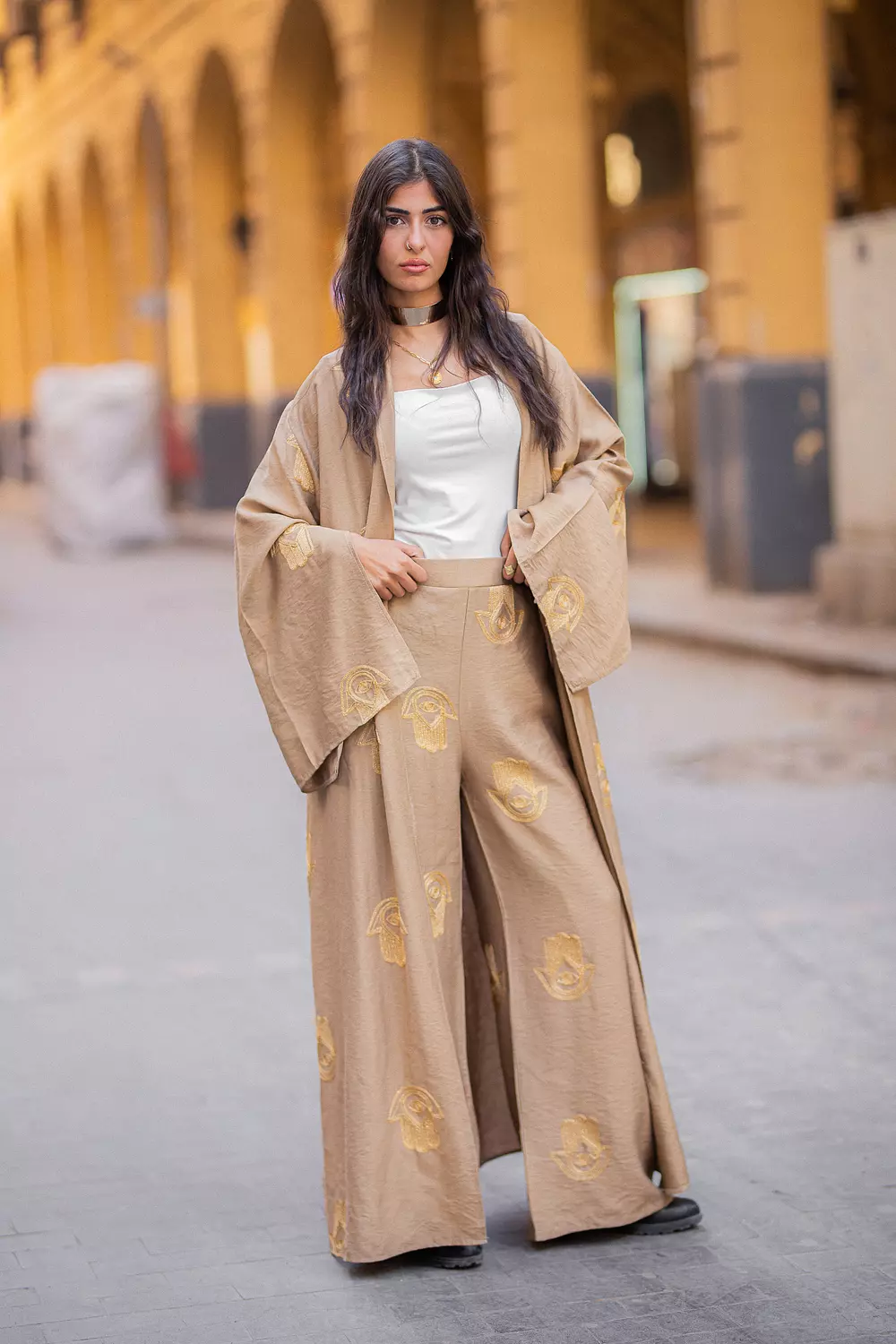 Beige kofoof set image