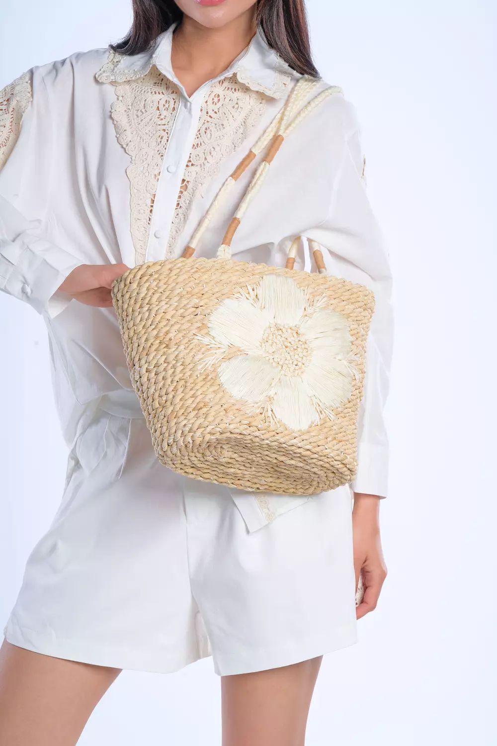  embroidered handmade bag (offwhite flower) image