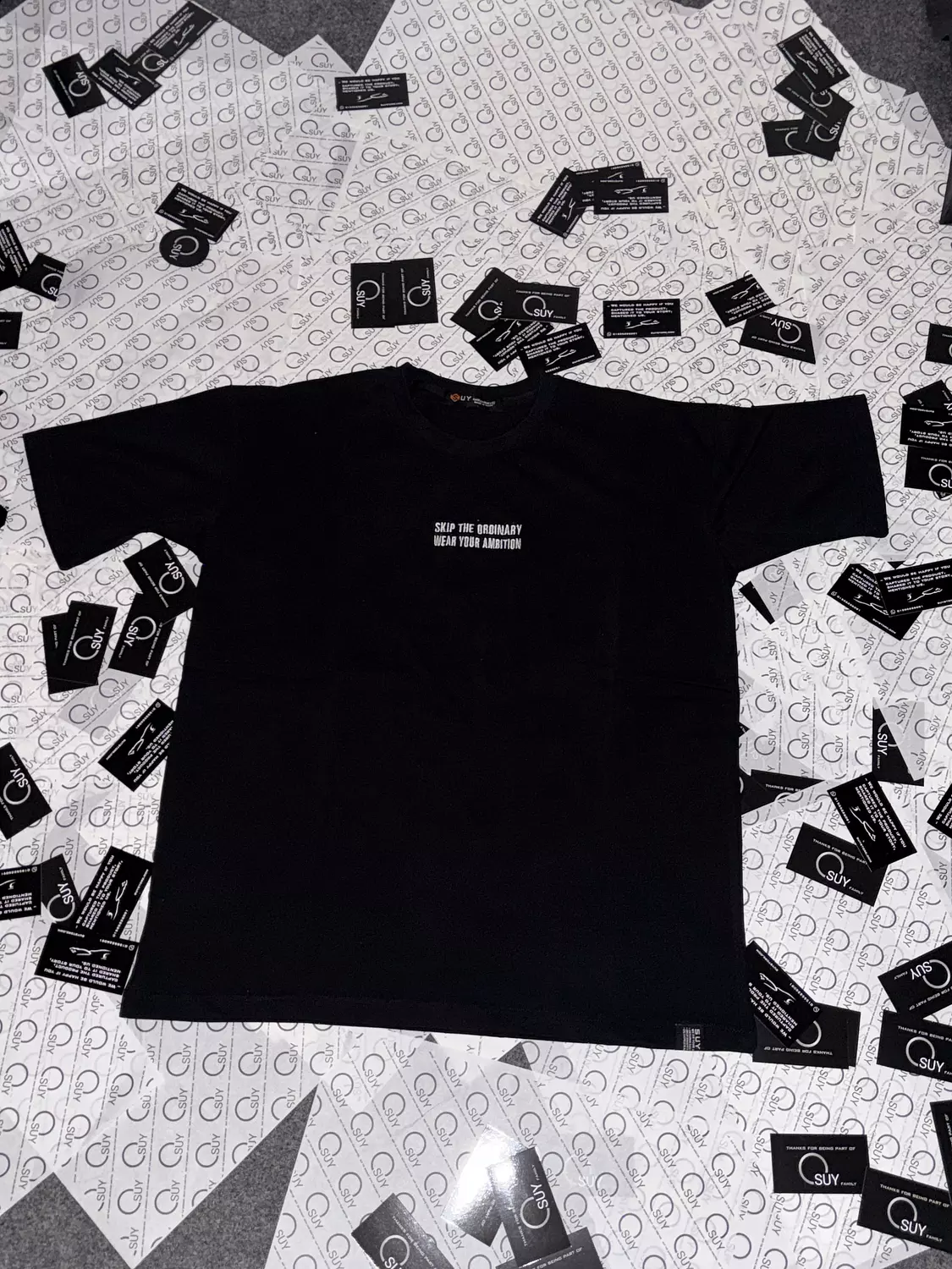 <h4><span style="color: #000000">Over size Black T-shirt</span></h4>