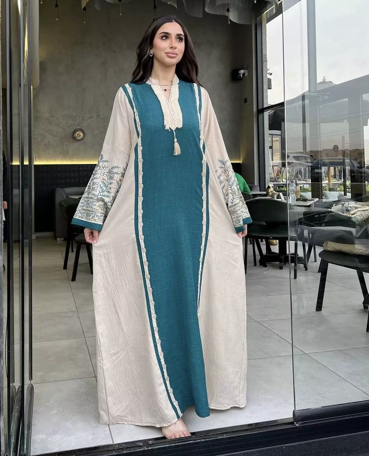 لُبني image