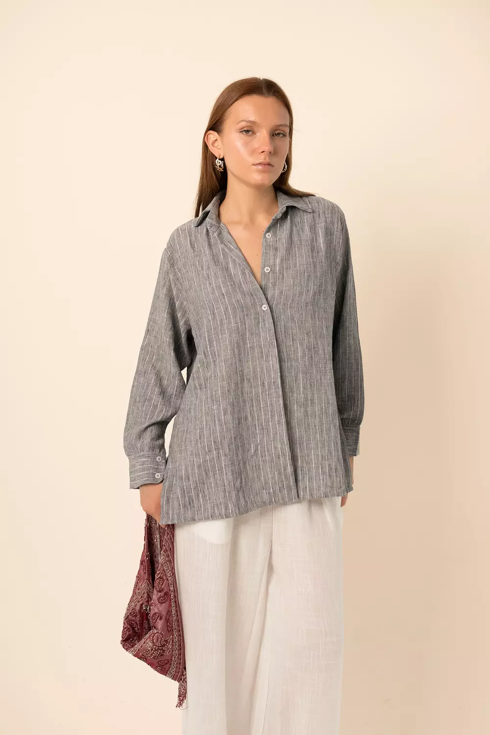 Oversized Shirt in silver Stripes - Dark Grey hover image