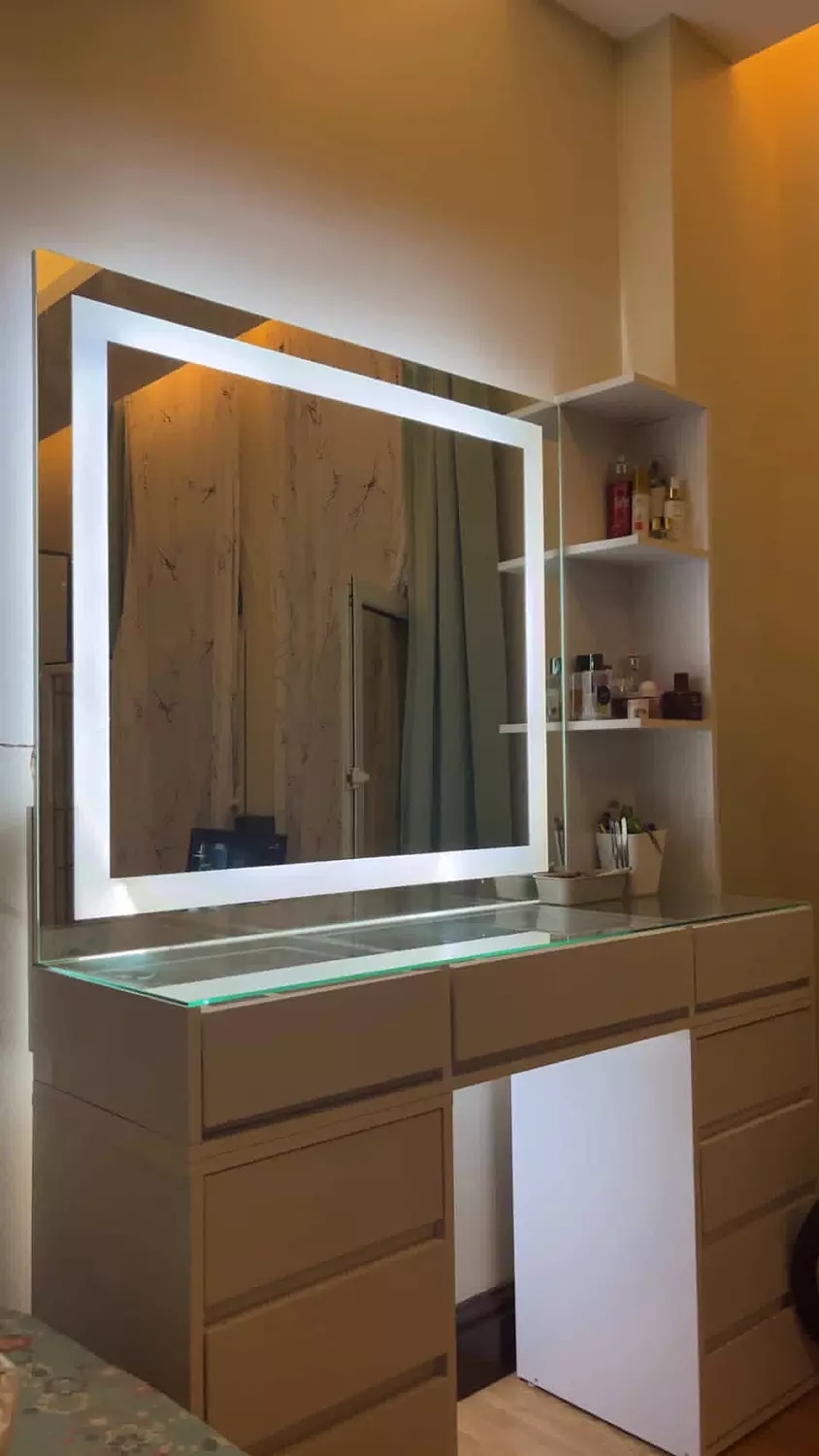 Makeup vanity mirror with led hover image