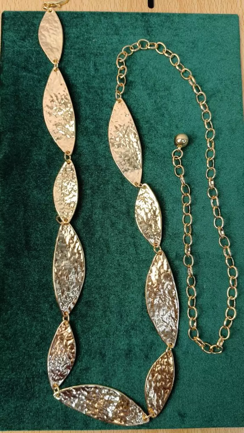 GOLD METL BELT  hover image