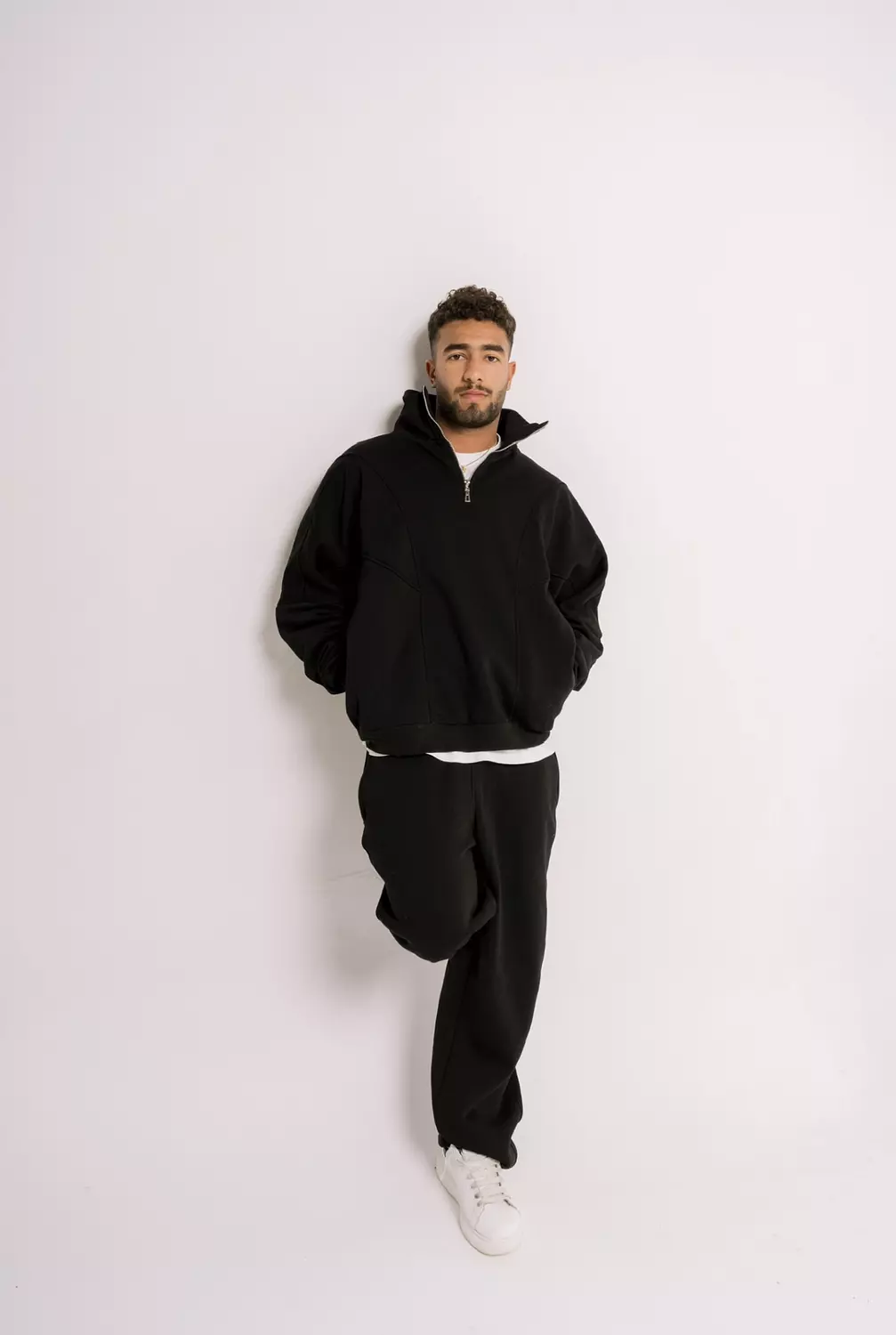 UNISEX Quarter Zip Sweater  5