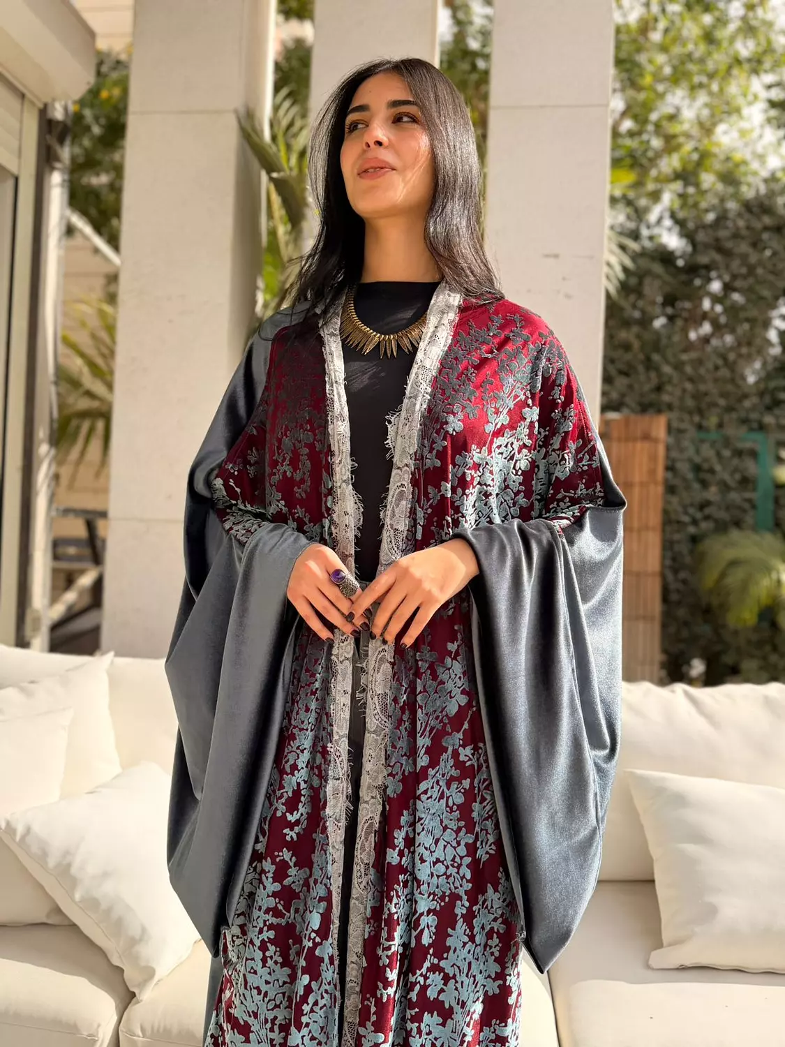 رَحْيِقٌRAHEEK hover image