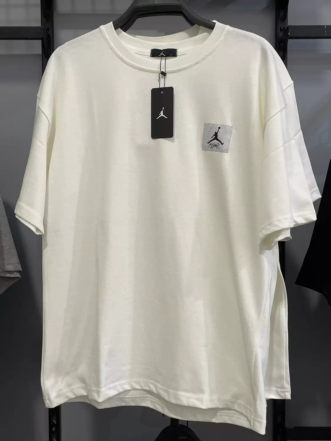 T-shirt air jordan white 6