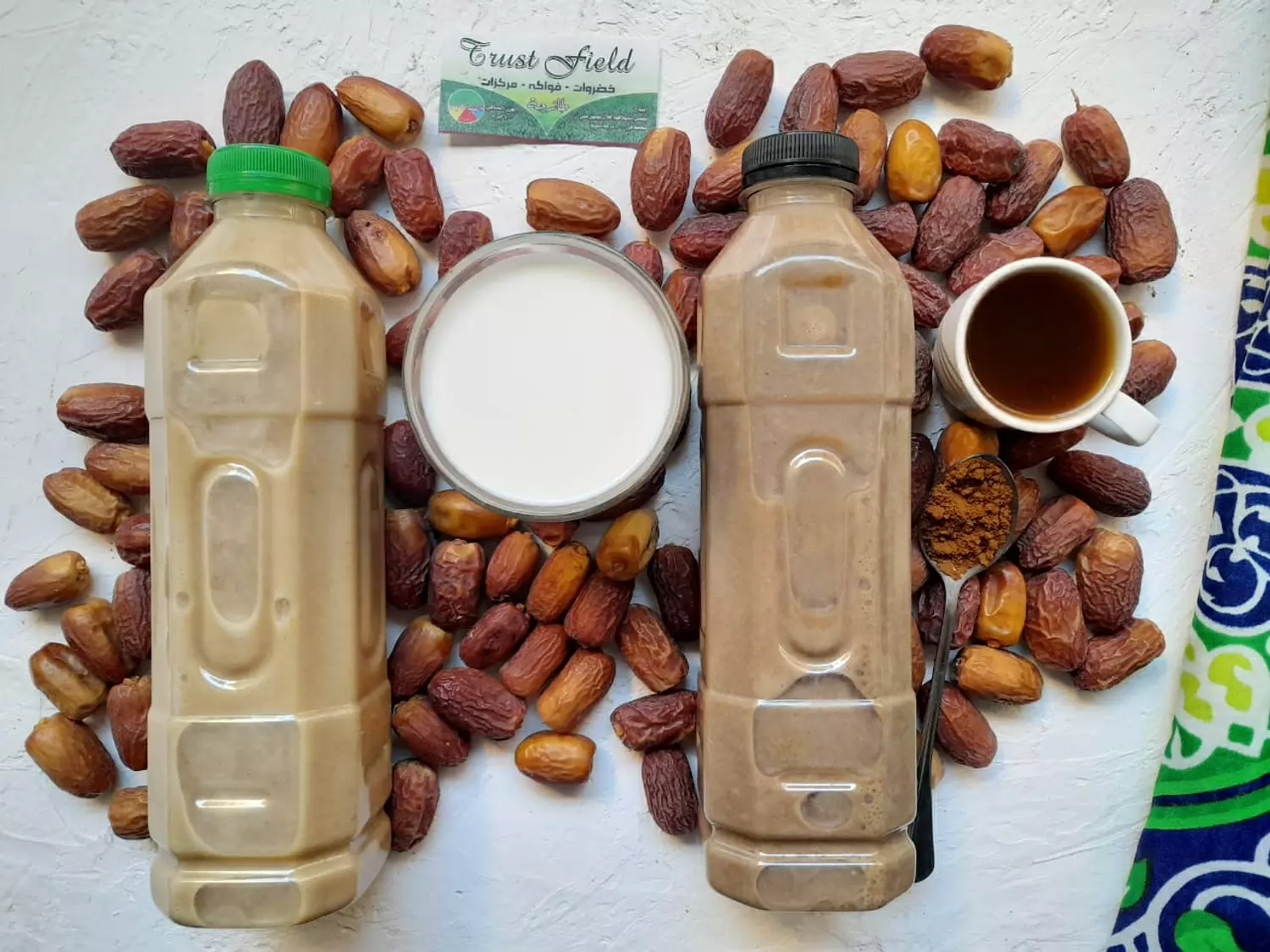 Dates with milk juice 